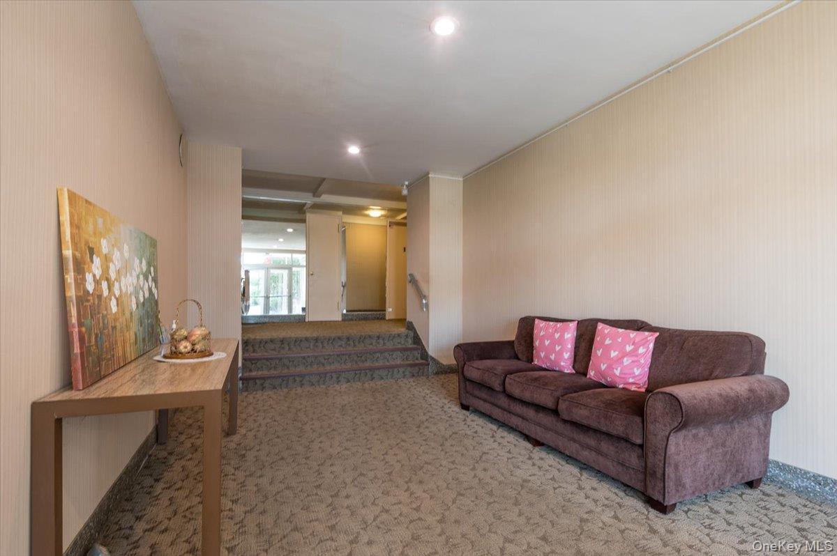 Coop Dubois Ave  Nassau County, NY 11581, MLS-978557-3