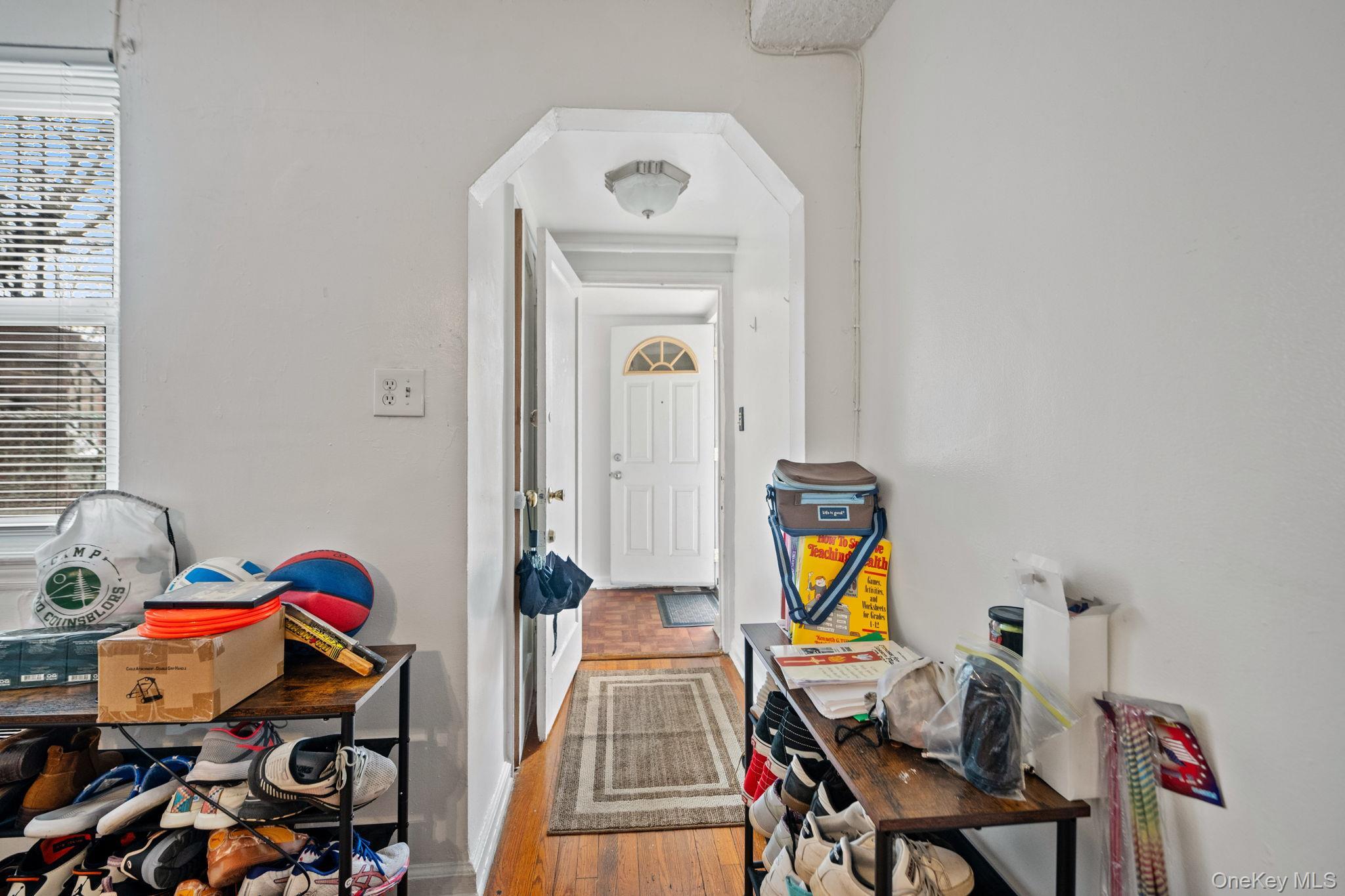 Single Family Calhoun  Bronx, NY 10465, MLS-978562-23