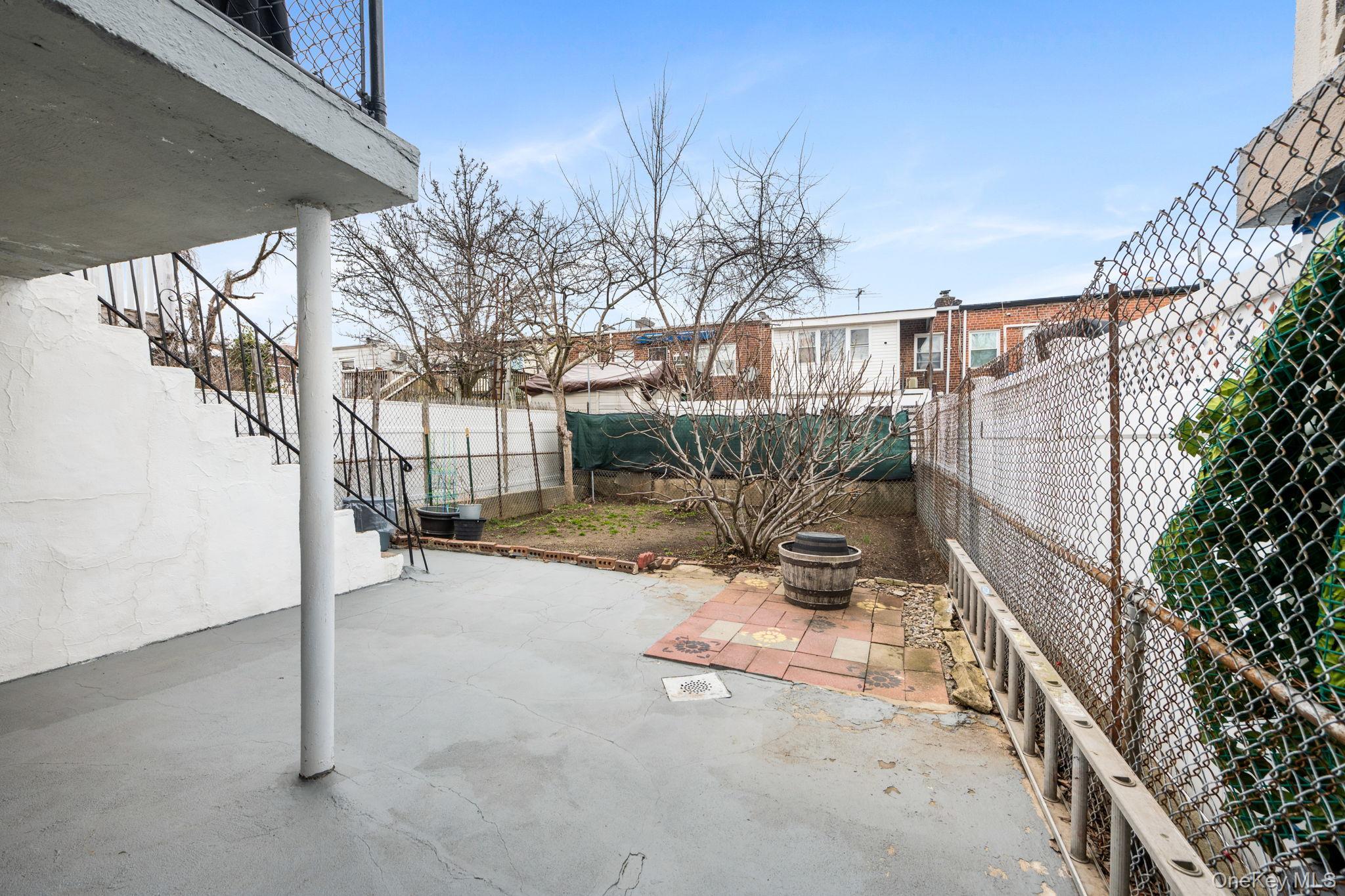 Single Family Calhoun  Bronx, NY 10465, MLS-978562-32