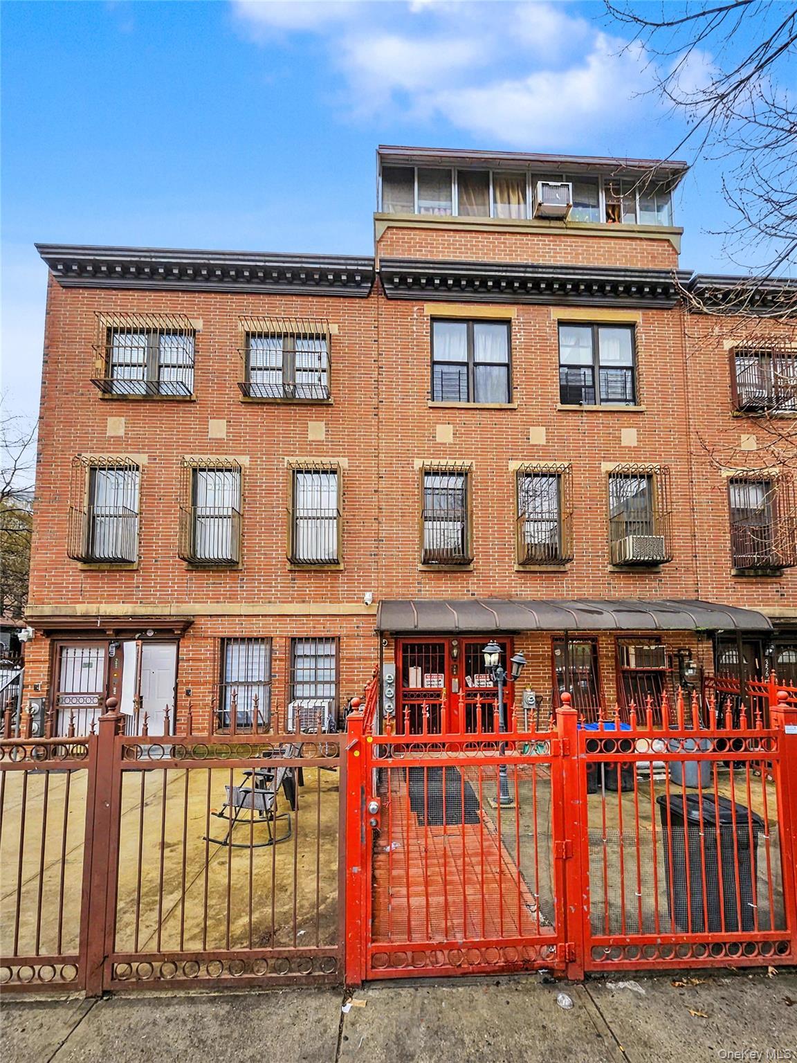 Single Family 3rd  Brooklyn, NY 11211, MLS-978567-2