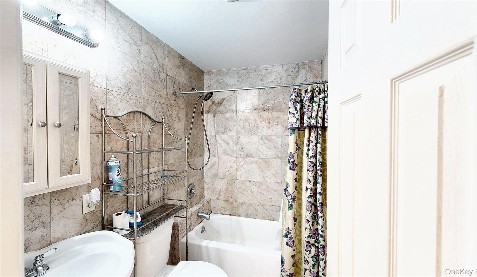 Single Family 3rd  Brooklyn, NY 11211, MLS-978567-21