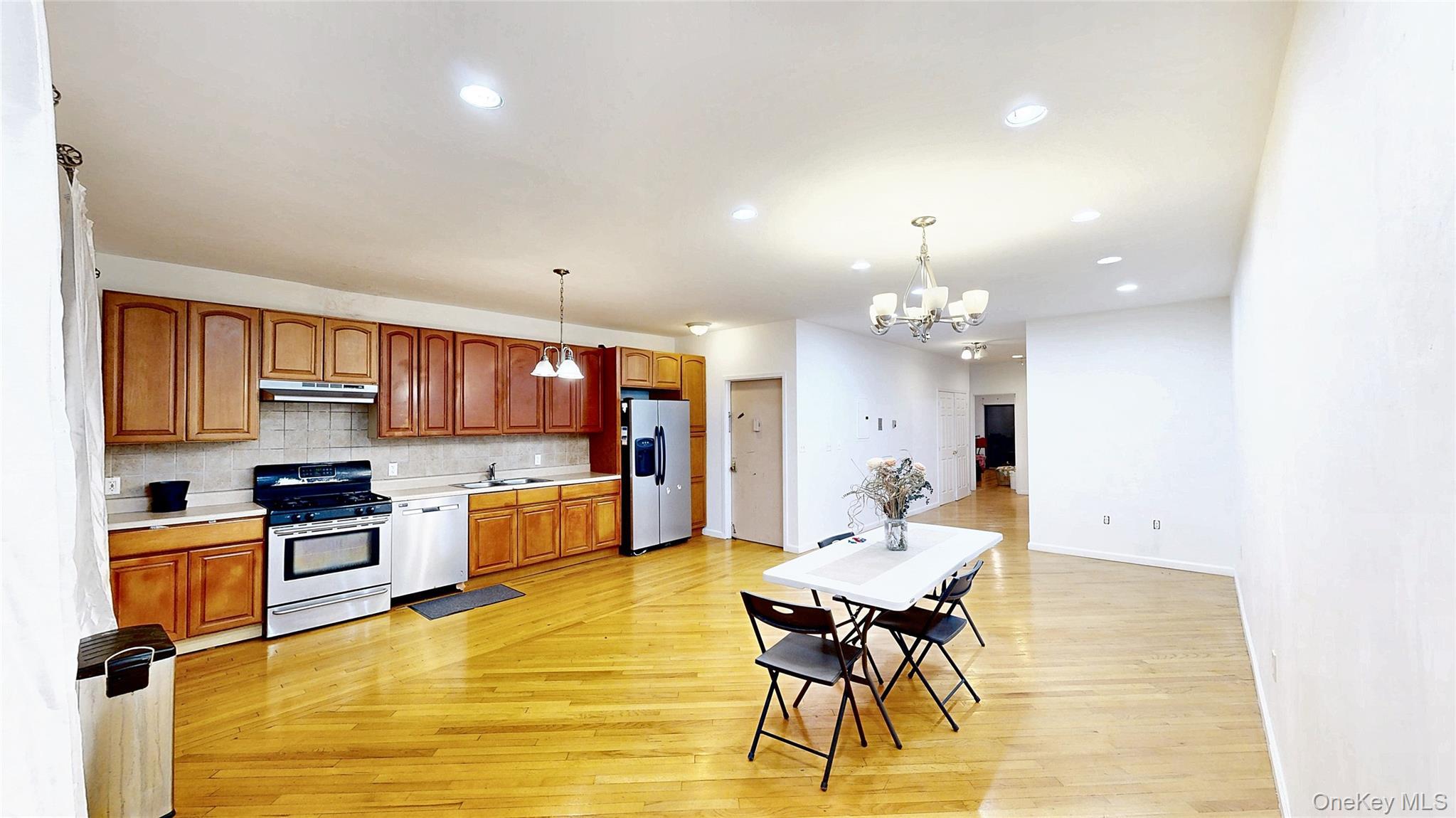 Single Family 3rd  Brooklyn, NY 11211, MLS-978567-23