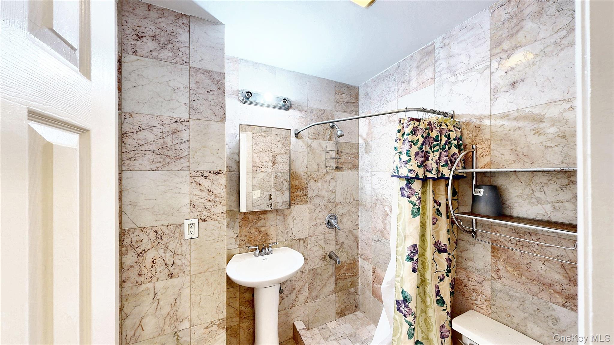 Single Family 3rd  Brooklyn, NY 11211, MLS-978567-25