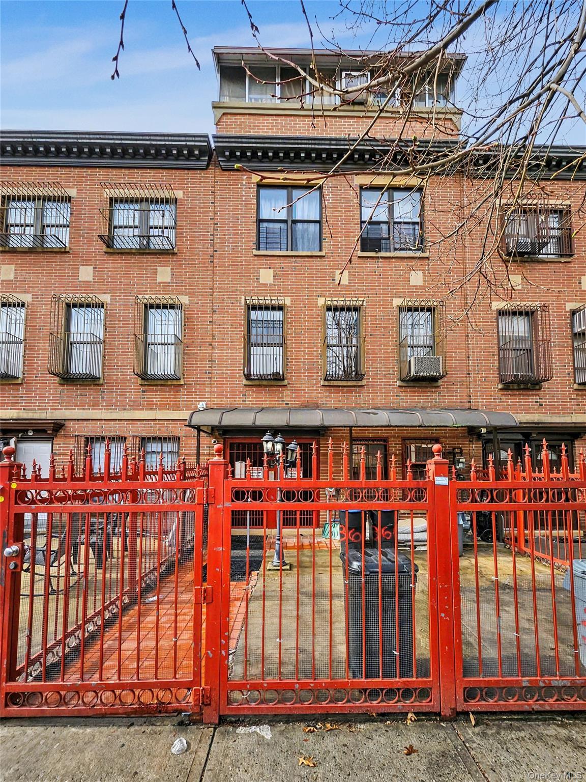 Single Family 3rd  Brooklyn, NY 11211, MLS-978567-4
