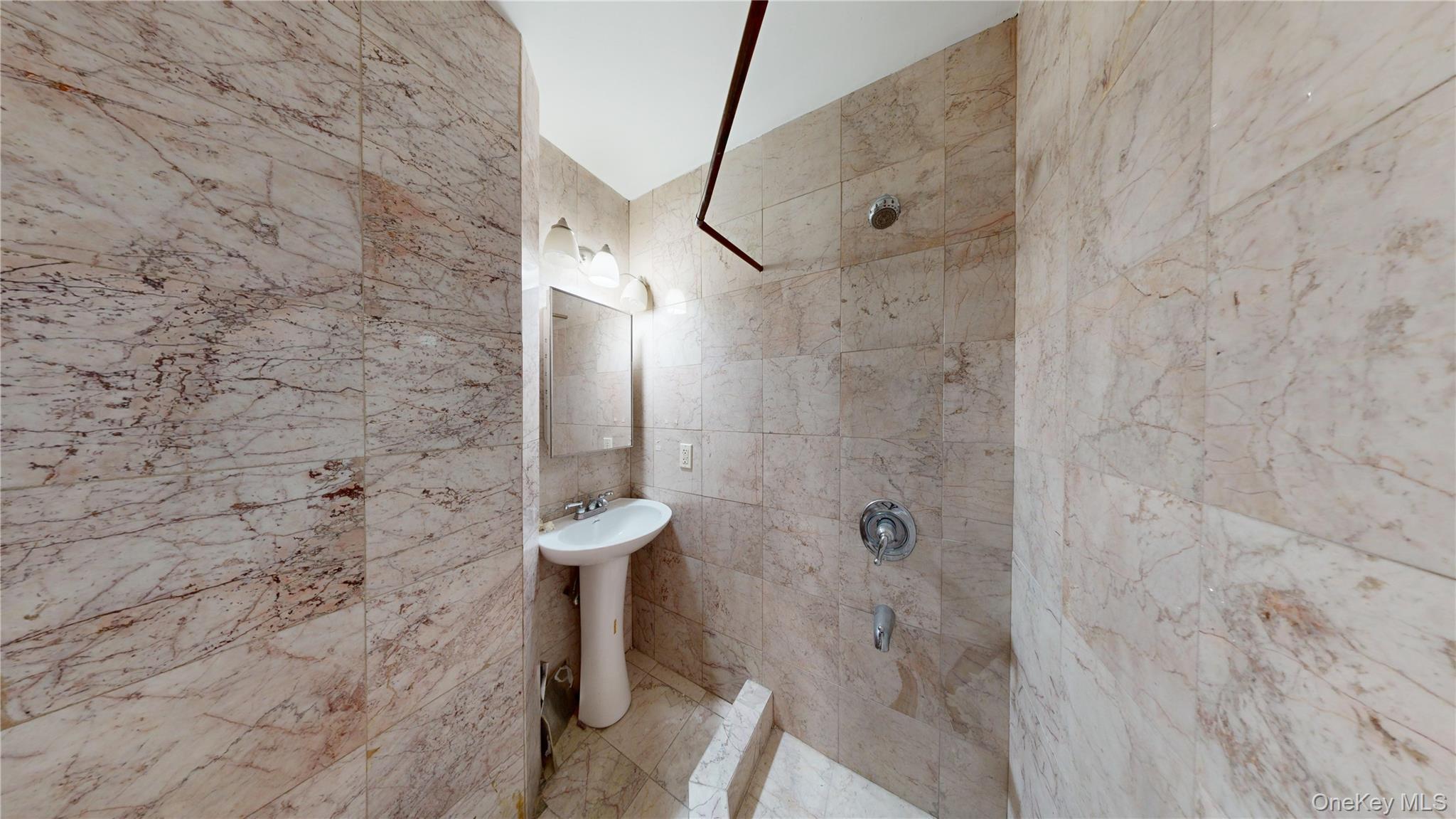 Single Family 3rd  Brooklyn, NY 11211, MLS-978567-7