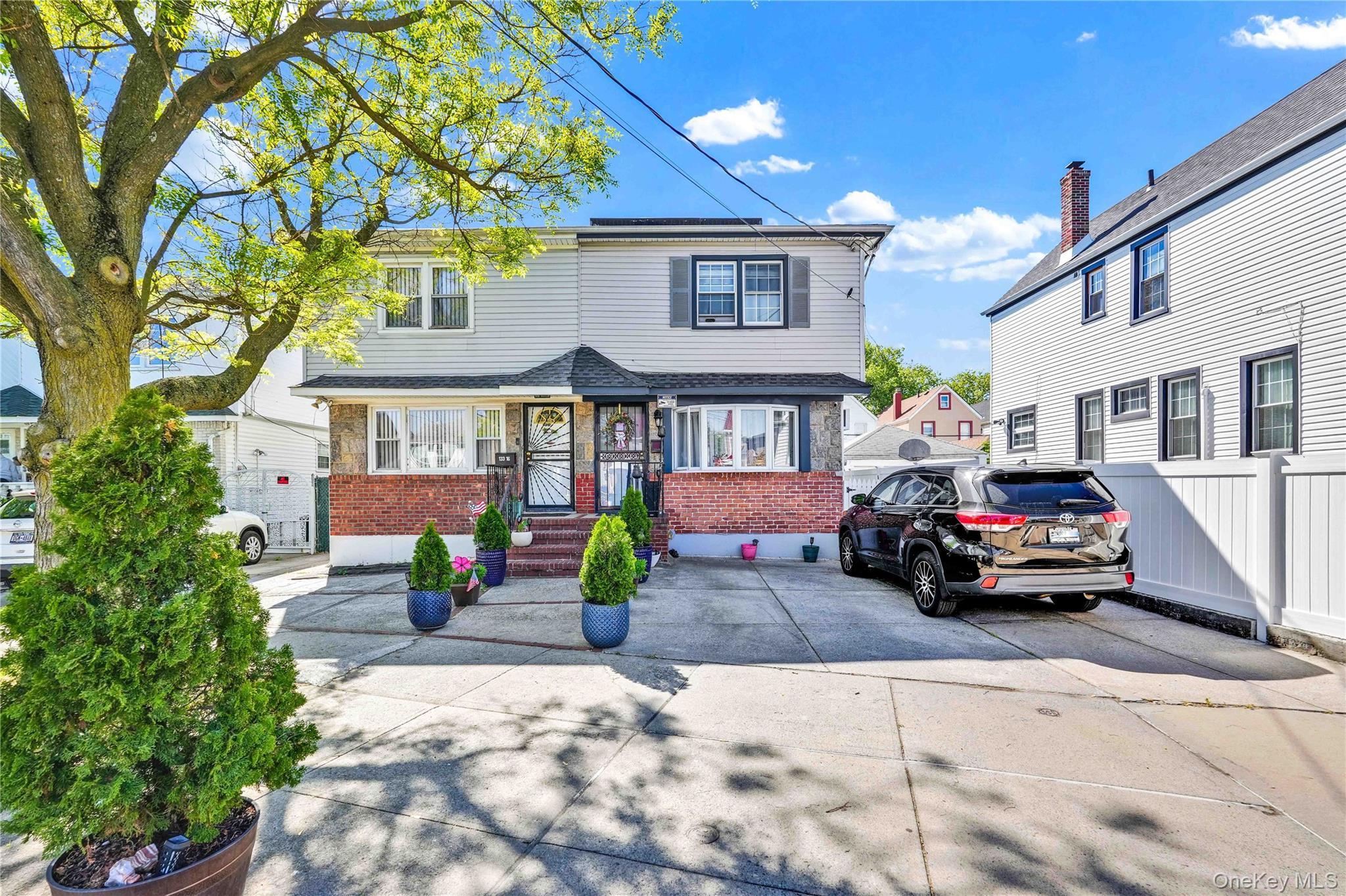 Single Family Hawtree Creek Queens, NY 11420, MLS-978568-2