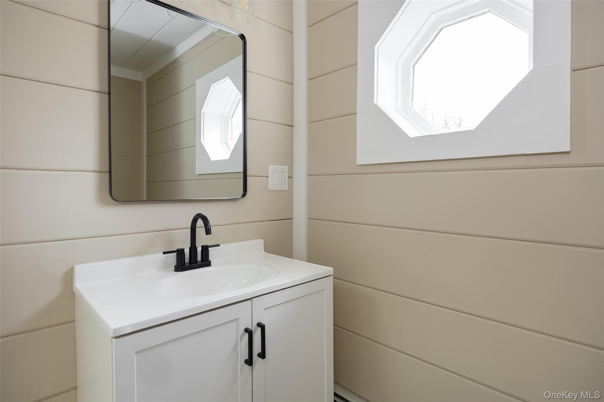 Single Family Pleasant Dutchess County, NY 12603, MLS-978570-23