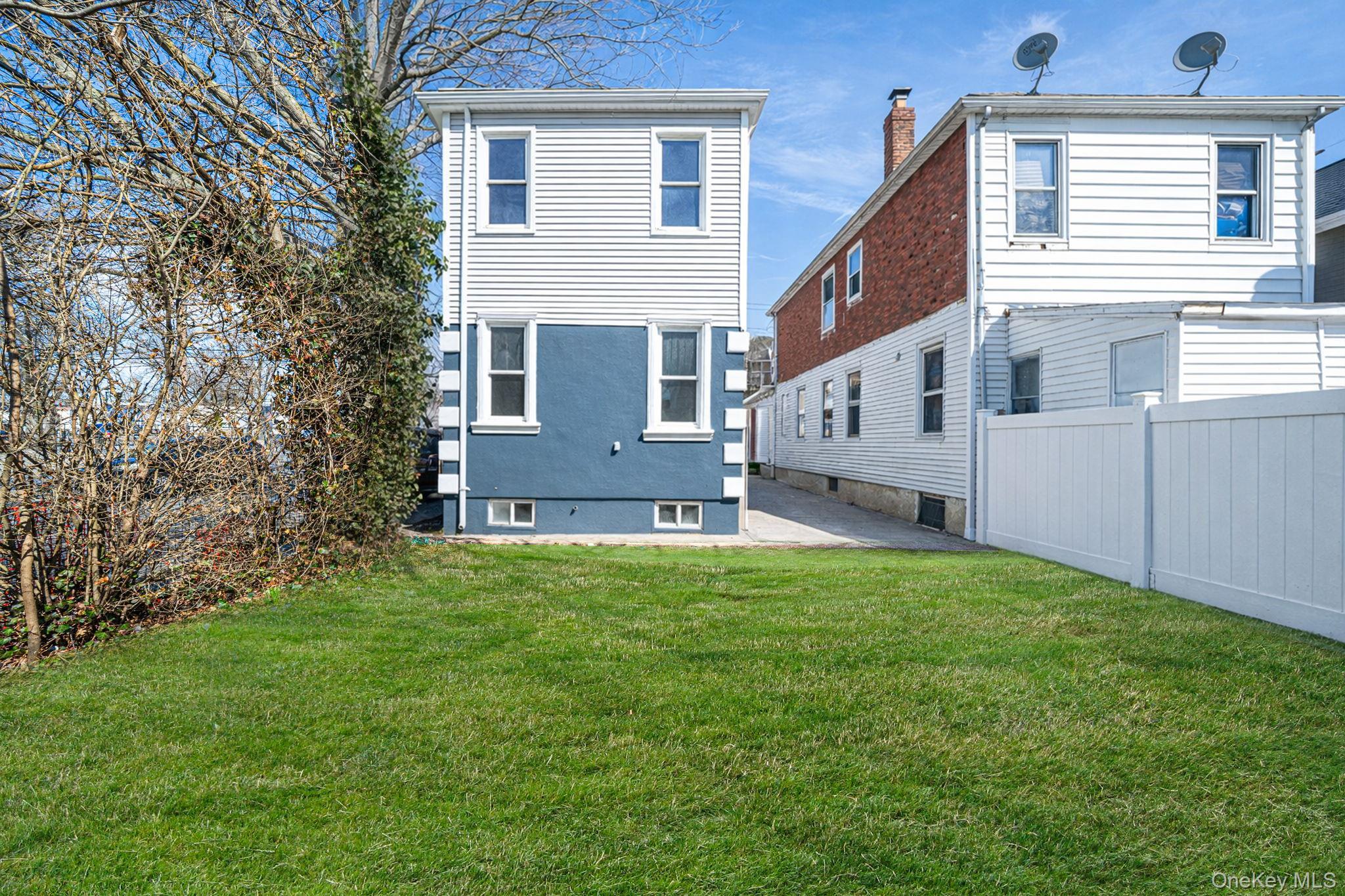 Single Family Southern  Nassau County, NY 11553, MLS-978573-21