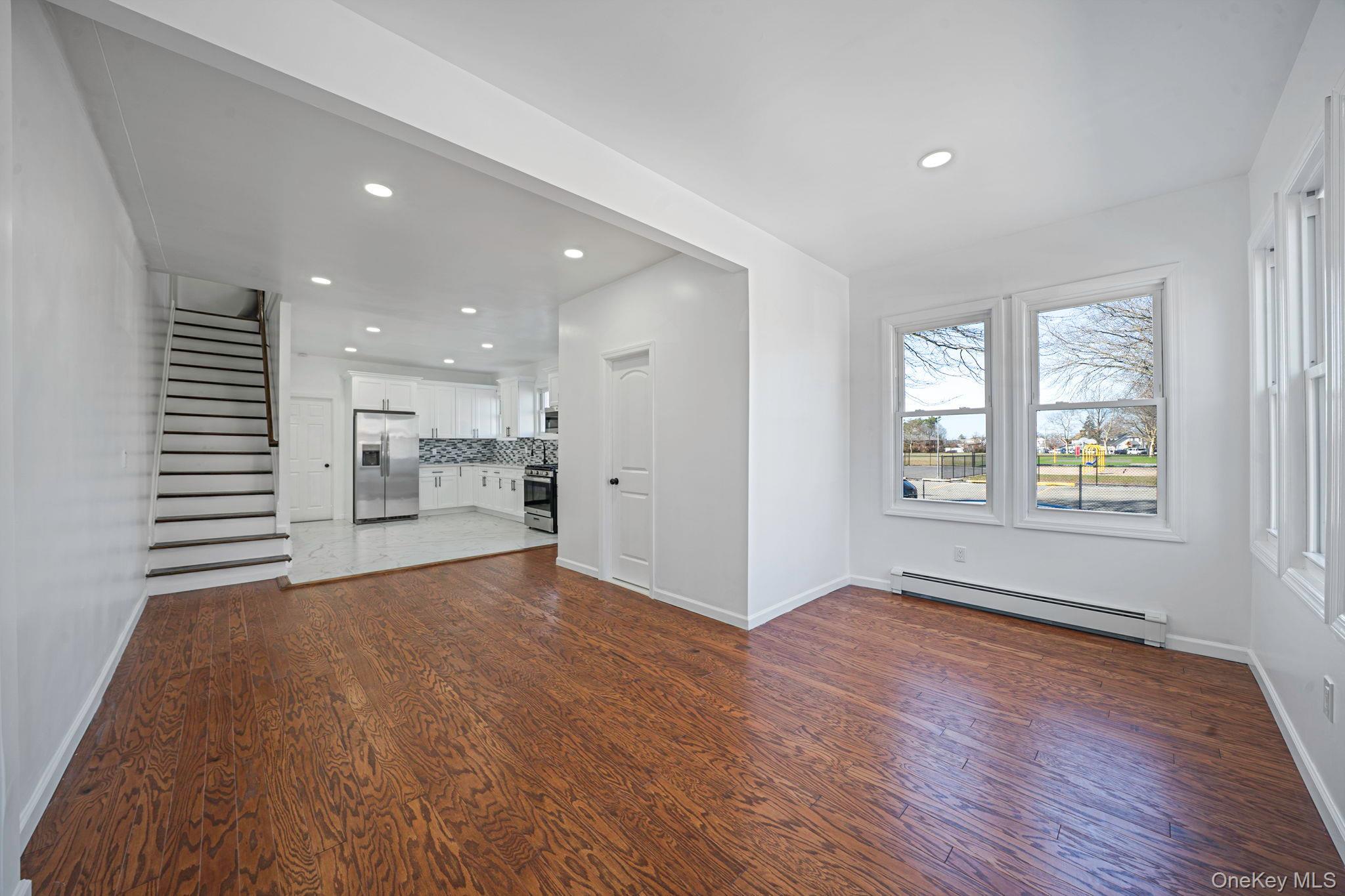 Single Family Southern  Nassau County, NY 11553, MLS-978573-3