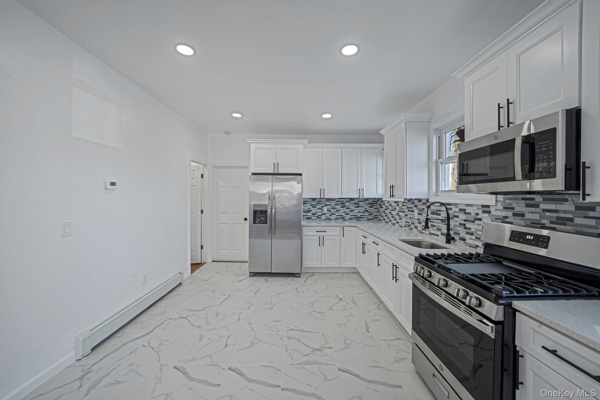 Single Family Southern  Nassau County, NY 11553, MLS-978573-5