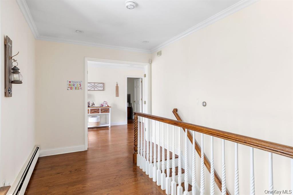 Single Family Beach Road  Suffolk County, NY 11768, MLS-978627-32
