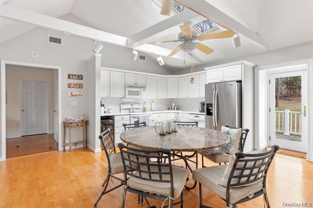 Single Family Beach Road  Suffolk County, NY 11768, MLS-978627-33