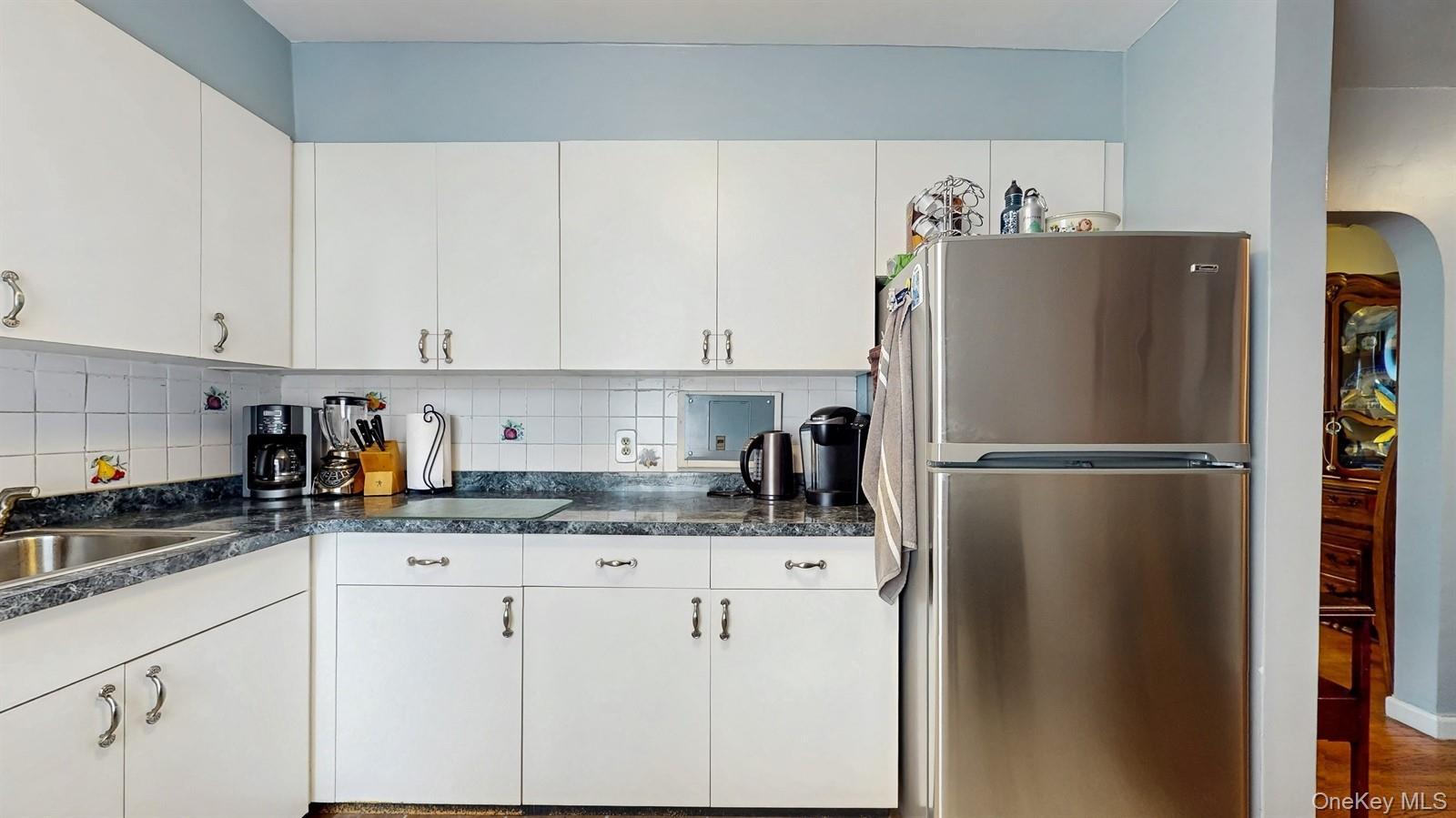 Coop Bronx River Westchester County, NY 10708, MLS-978629-13