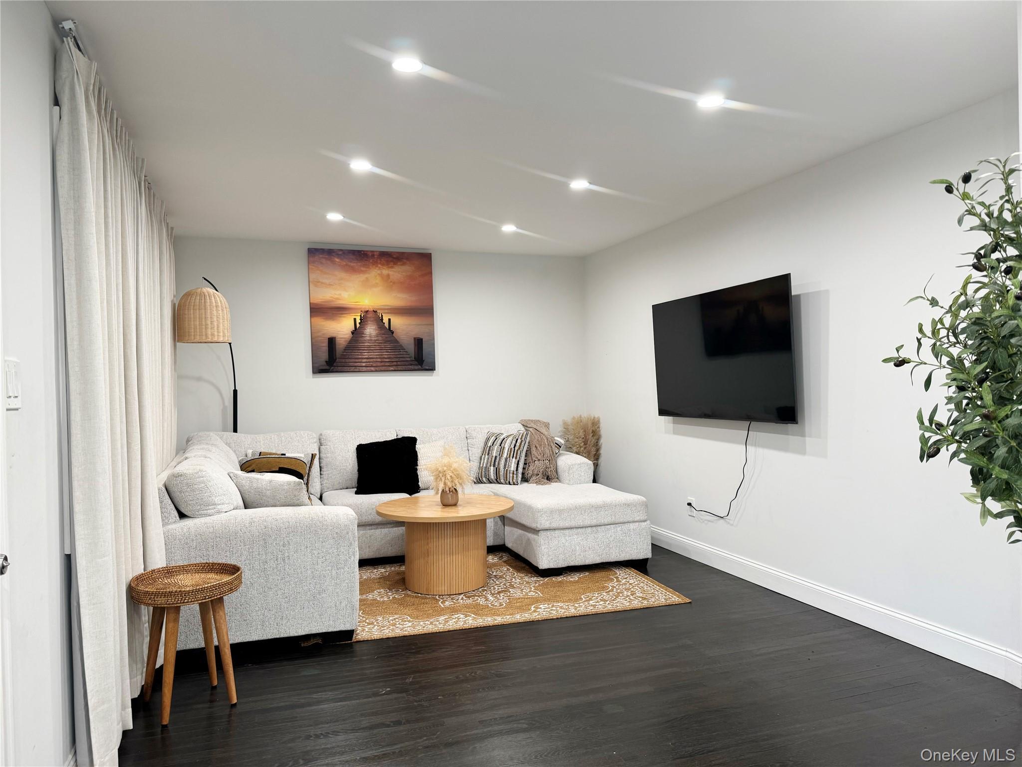 Single Family Hancock  Suffolk County, NY 11717, MLS-978630-5