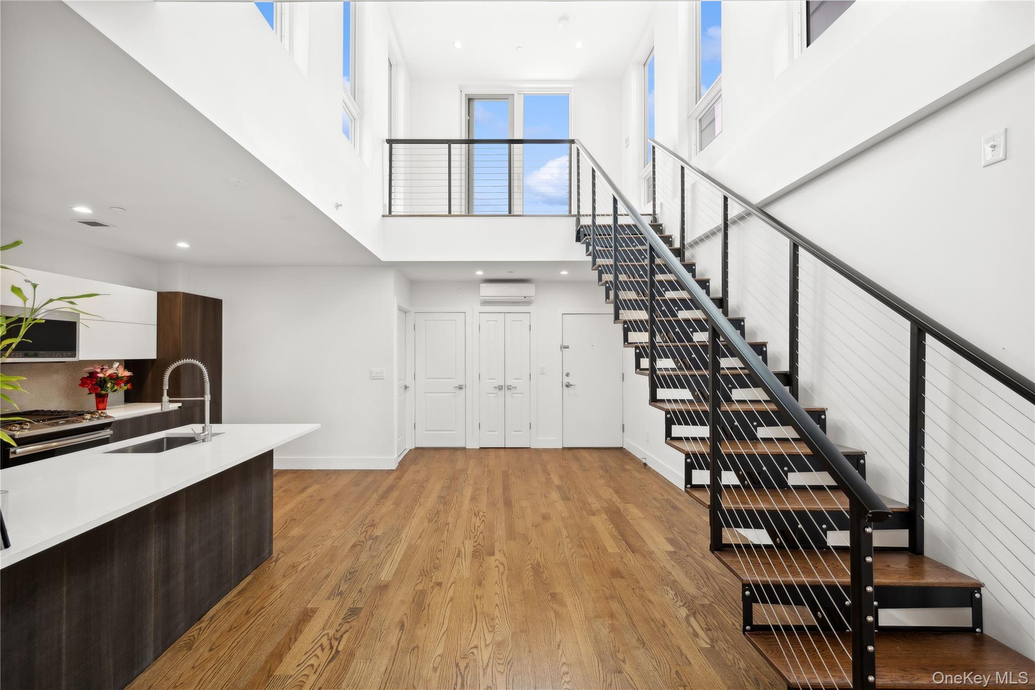 Condo 72nd  Queens, NY 11375, MLS-978632-3