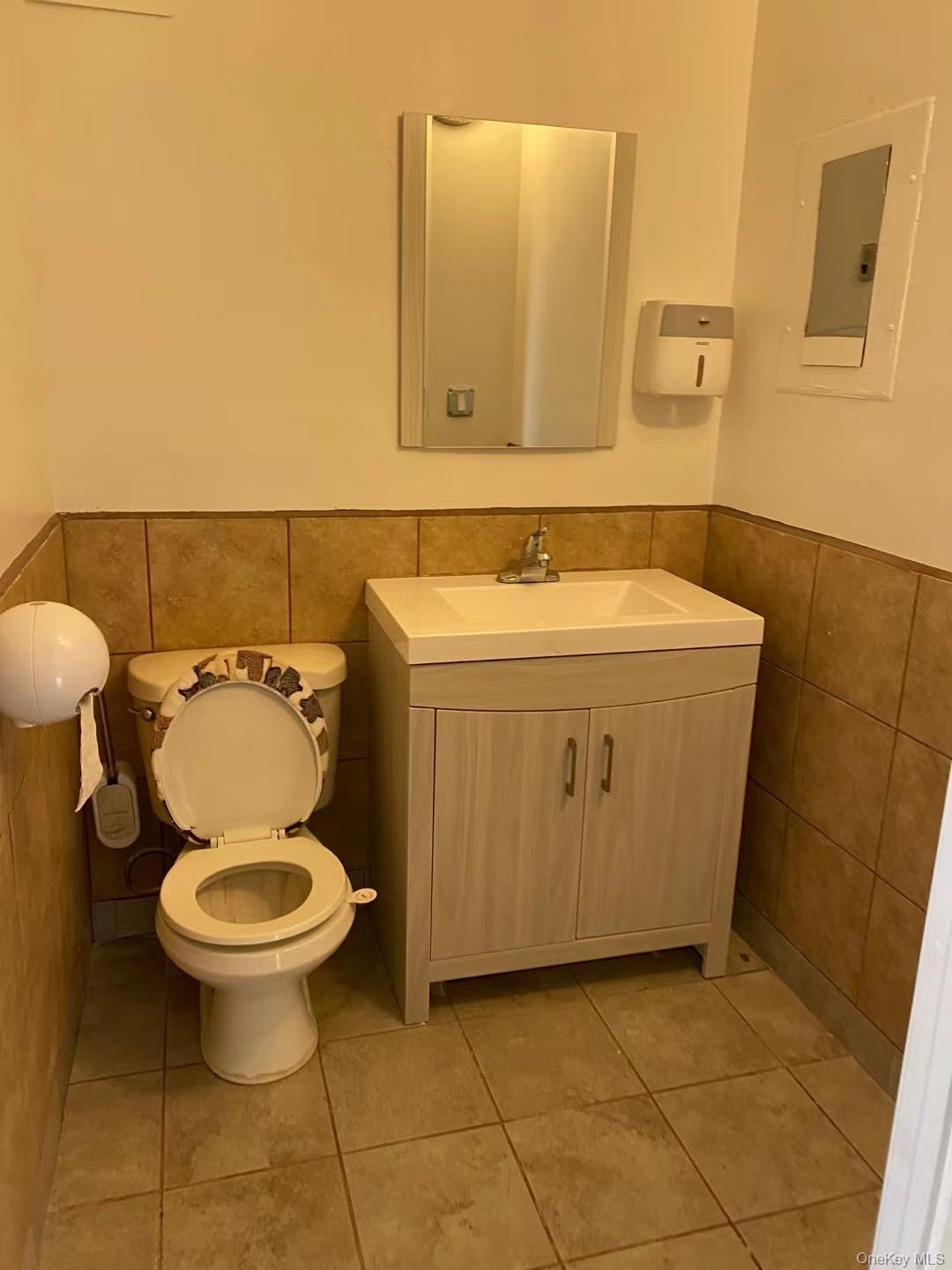 Commercial Lease Union  Queens, NY 11354, MLS-978640-2