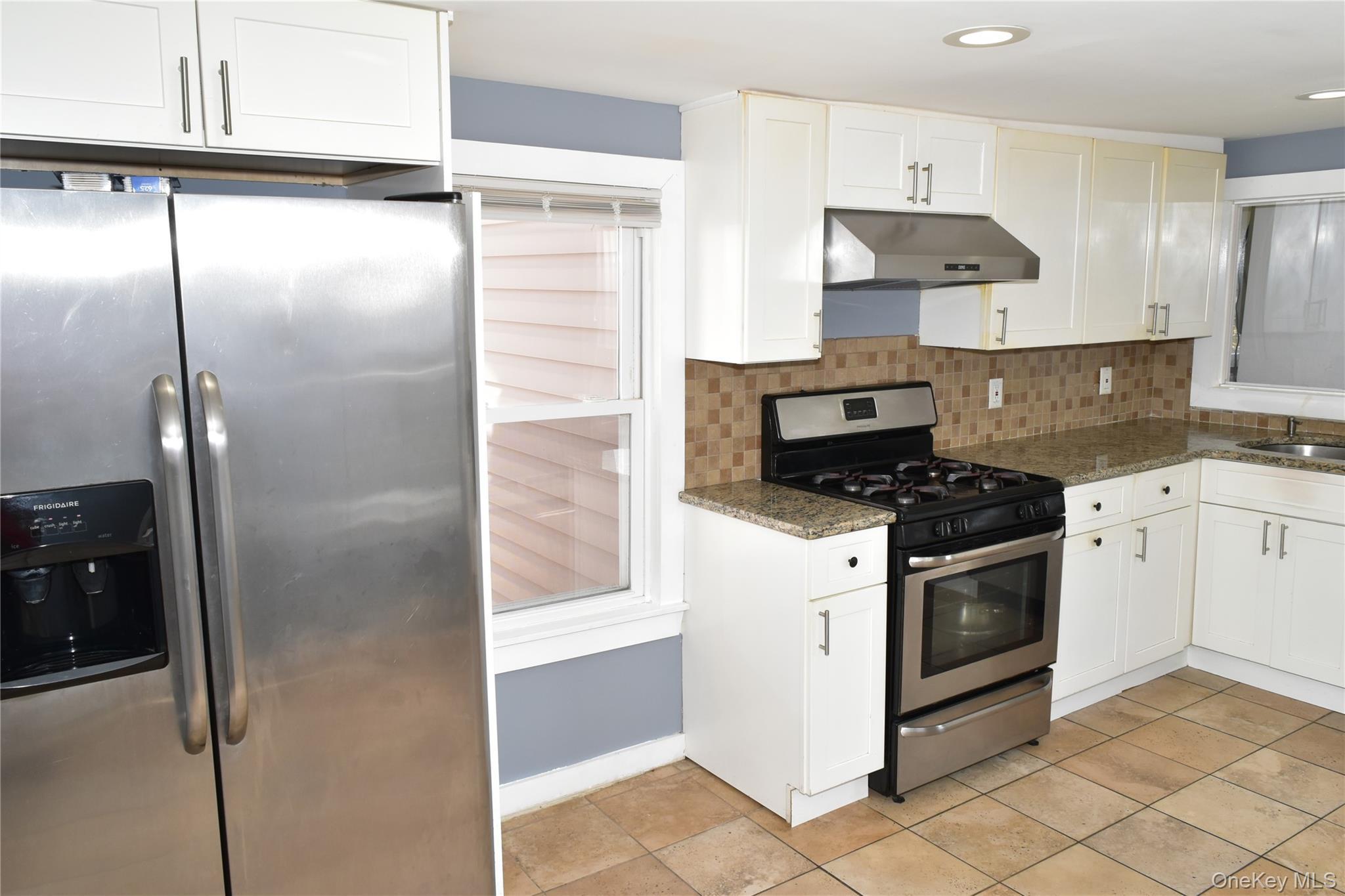 Single Family Pearl  Suffolk County, NY 11772, MLS-978649-21