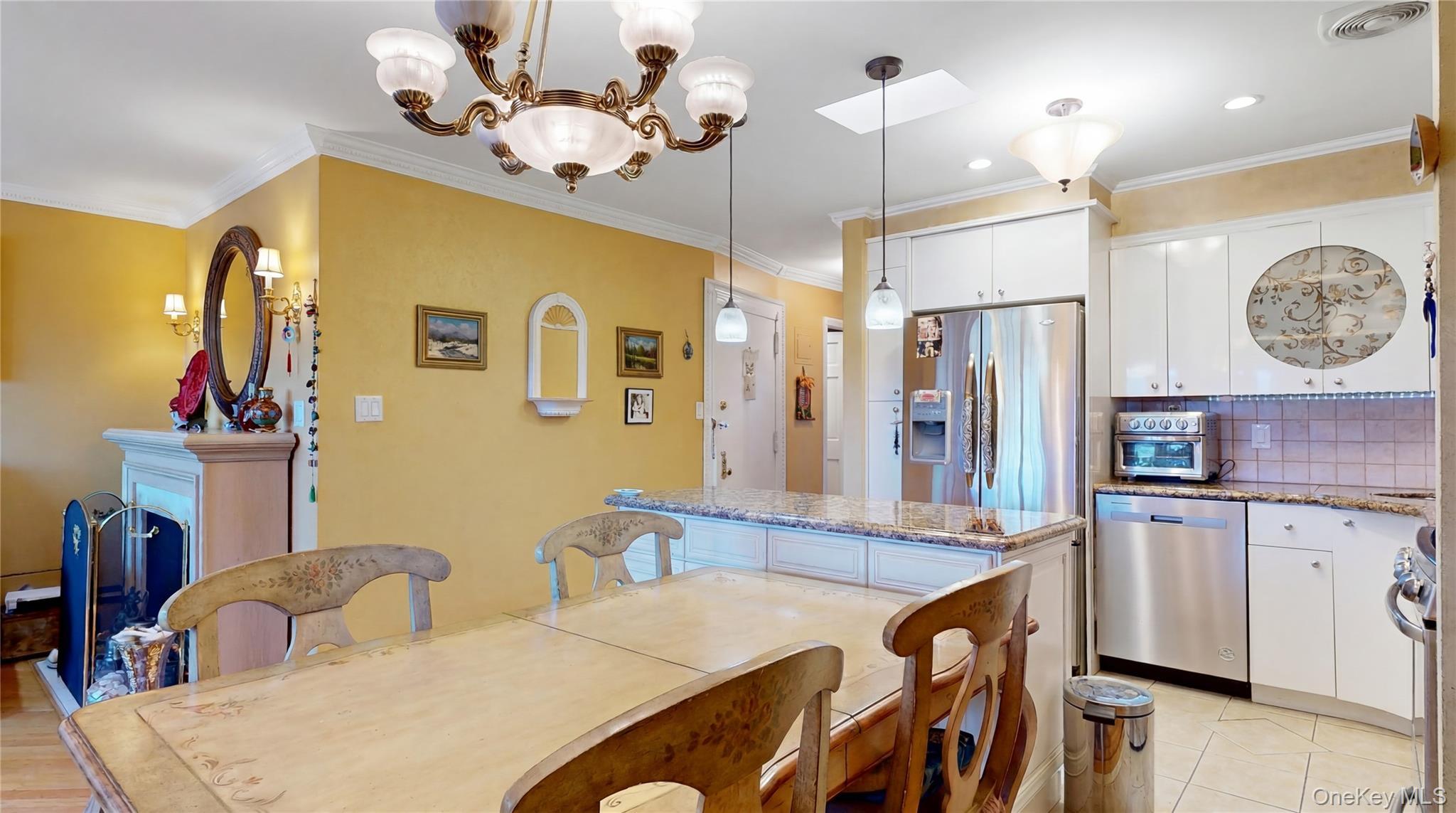 Condo 70th  Queens, NY 11362, MLS-978669-12