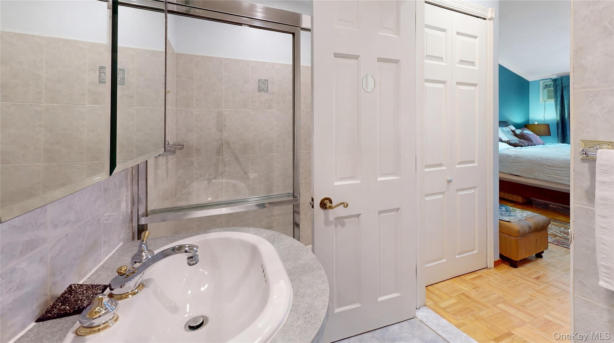 Condo 70th  Queens, NY 11362, MLS-978669-14