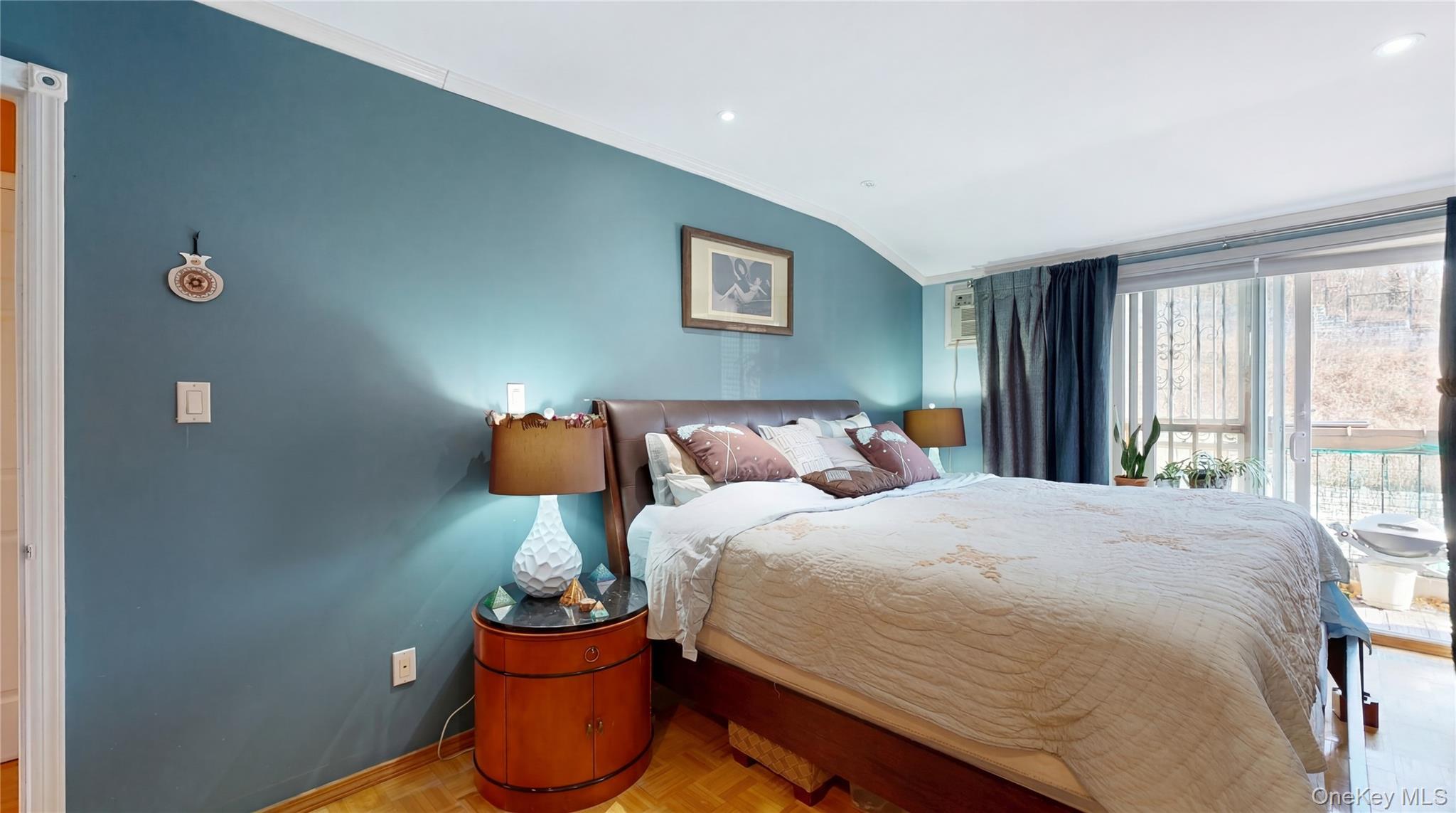 Condo 70th  Queens, NY 11362, MLS-978669-15