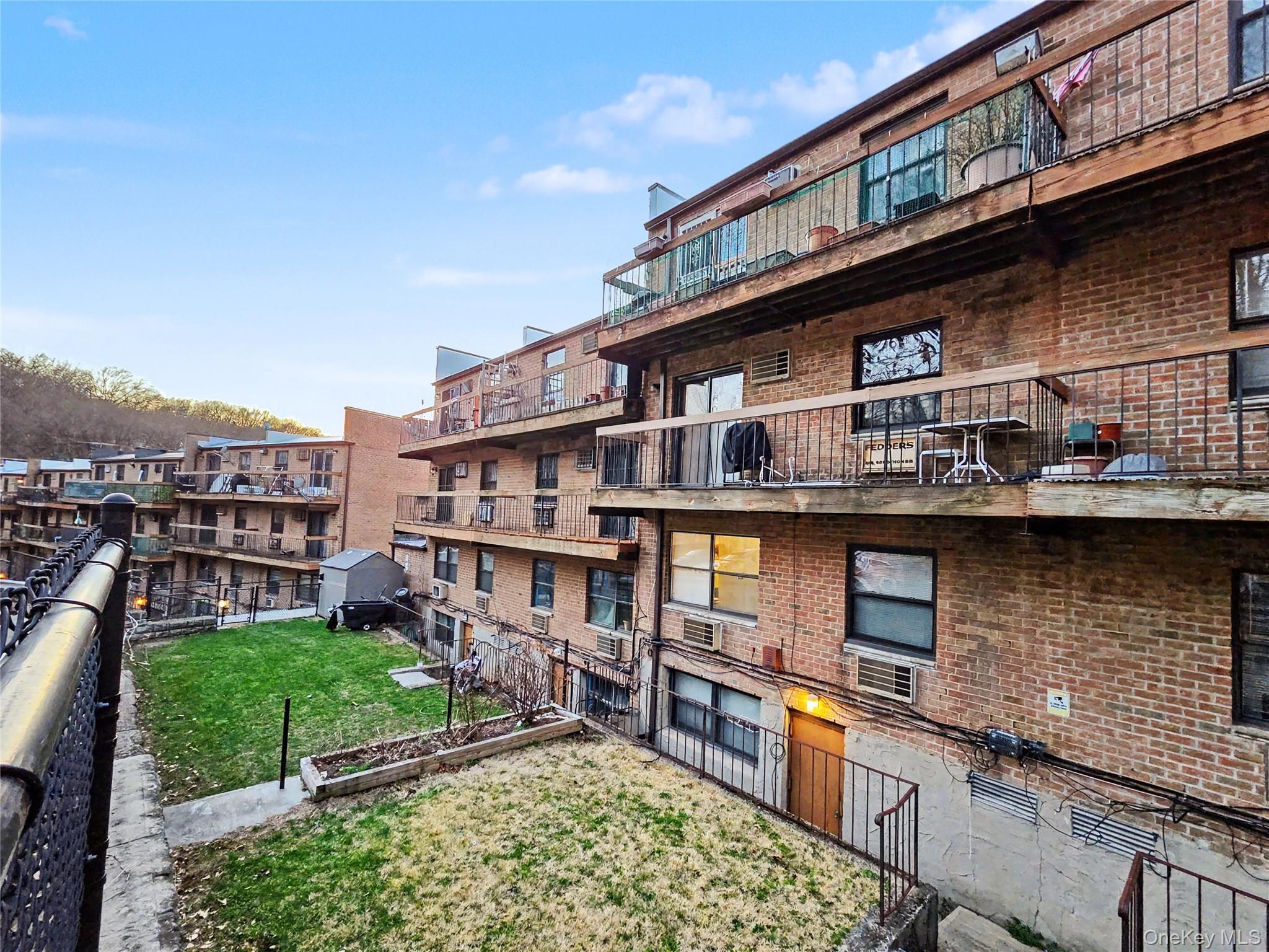 Condo 70th  Queens, NY 11362, MLS-978669-27