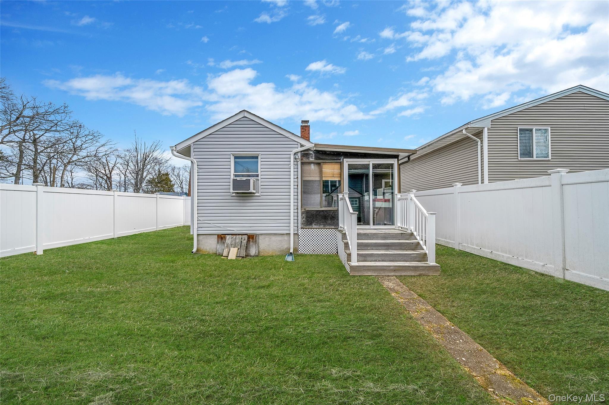 Single Family Bay  Suffolk County, NY 11779, MLS-978673-27