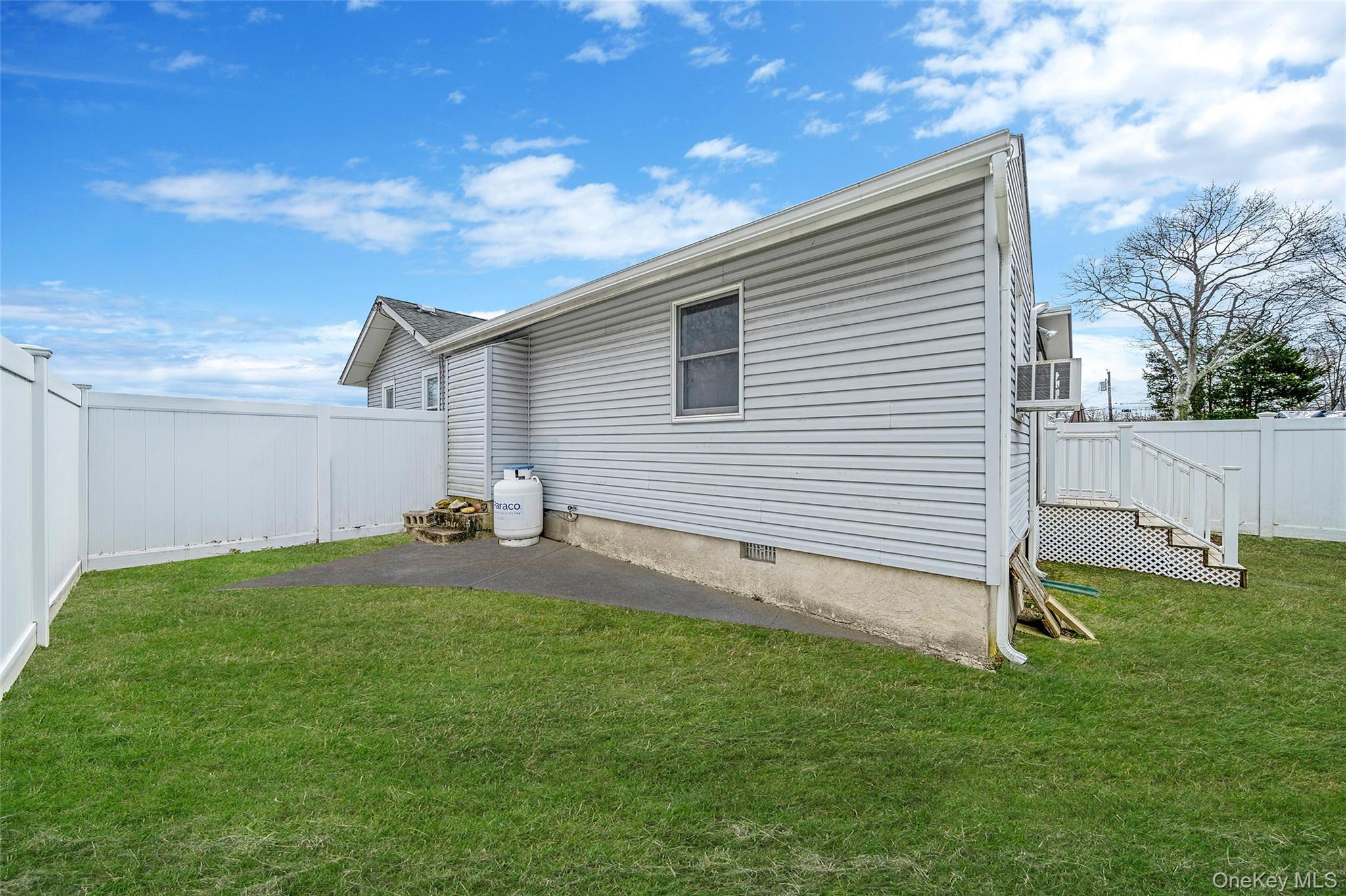 Single Family Bay  Suffolk County, NY 11779, MLS-978673-30