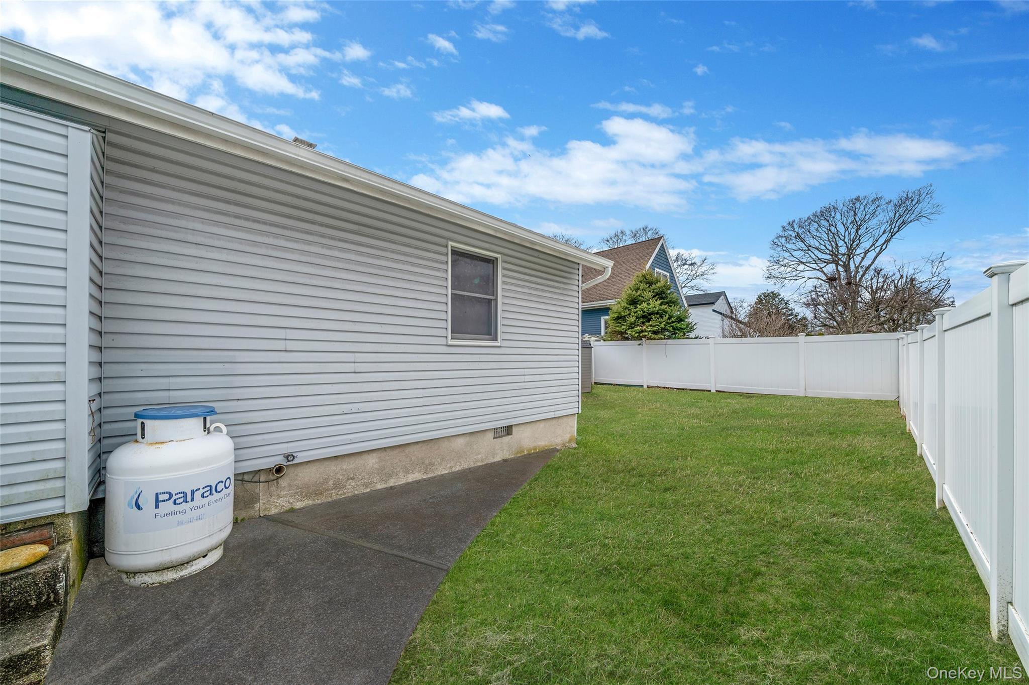 Single Family Bay  Suffolk County, NY 11779, MLS-978673-31