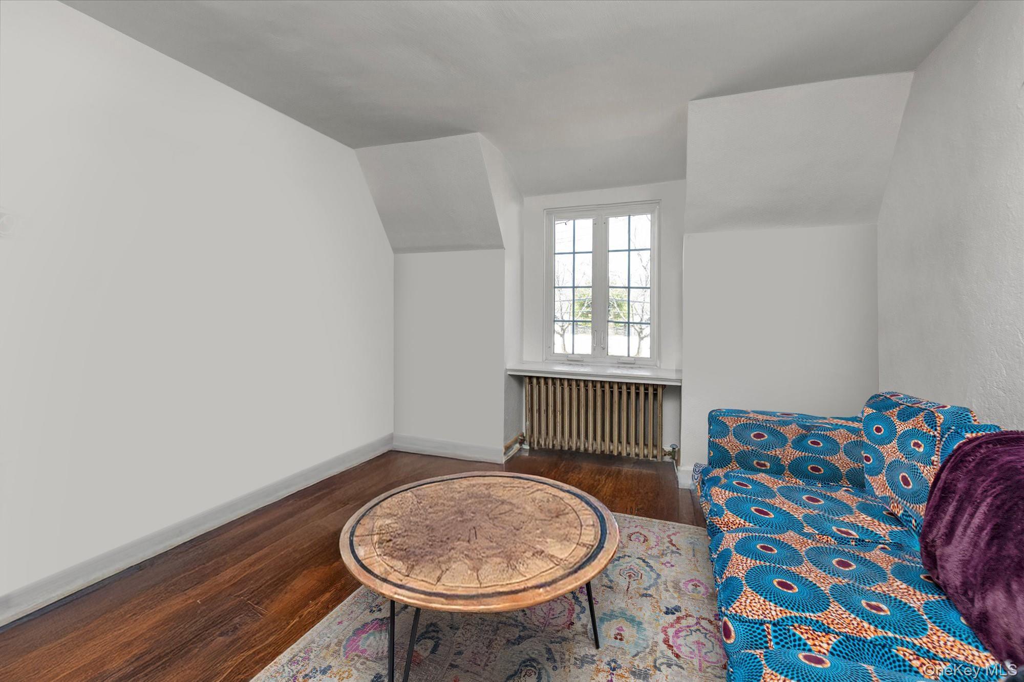 Single Family Livingston Suffolk County, NY 11702, MLS-978692-11