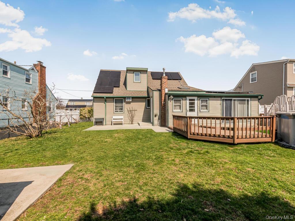 Single Family Montgomery  Nassau County, NY 11572, MLS-978709-21
