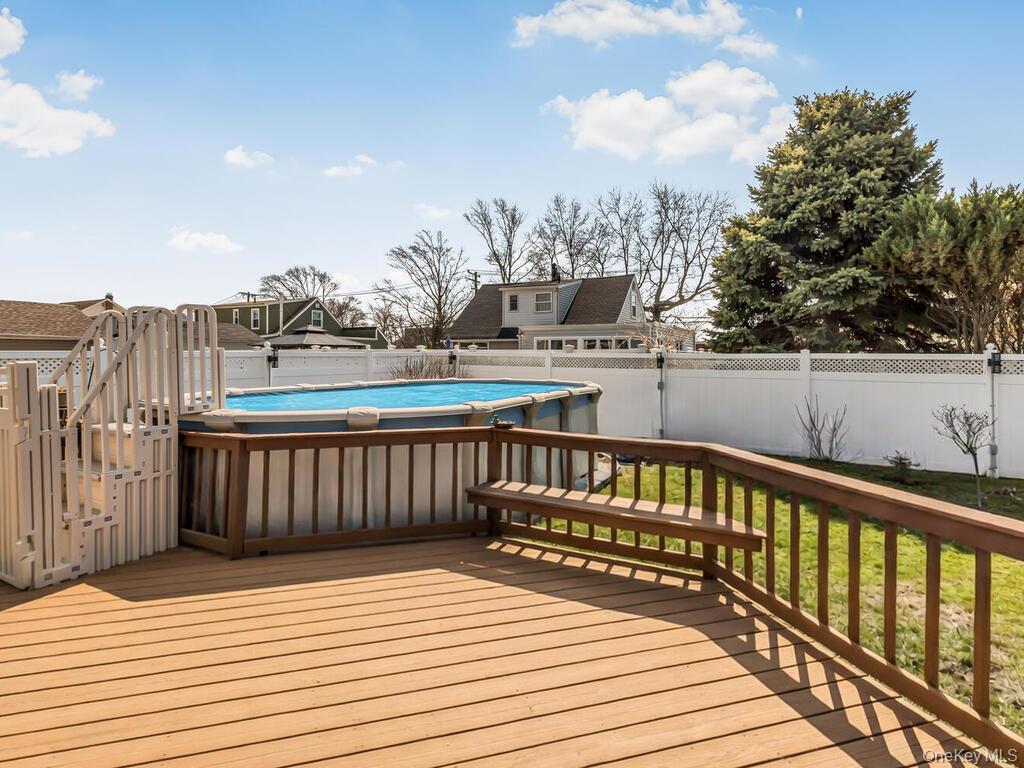 Single Family Montgomery  Nassau County, NY 11572, MLS-978709-23