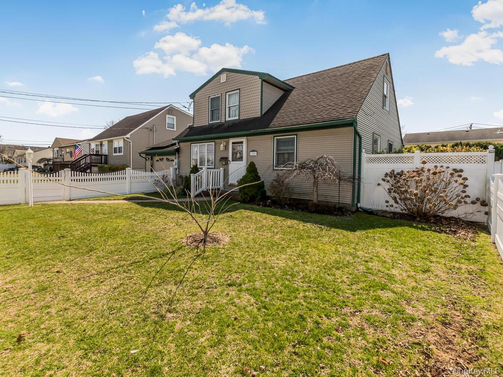 Single Family Montgomery  Nassau County, NY 11572, MLS-978709-26
