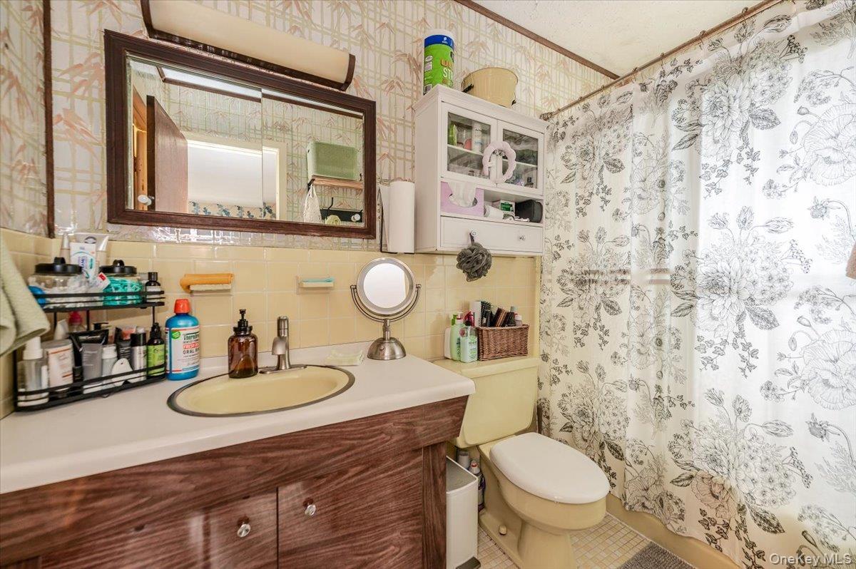 Single Family Chester  Nassau County, NY 11561, MLS-978727-13