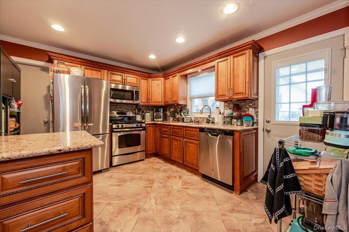 Single Family Chester  Nassau County, NY 11561, MLS-978727-6