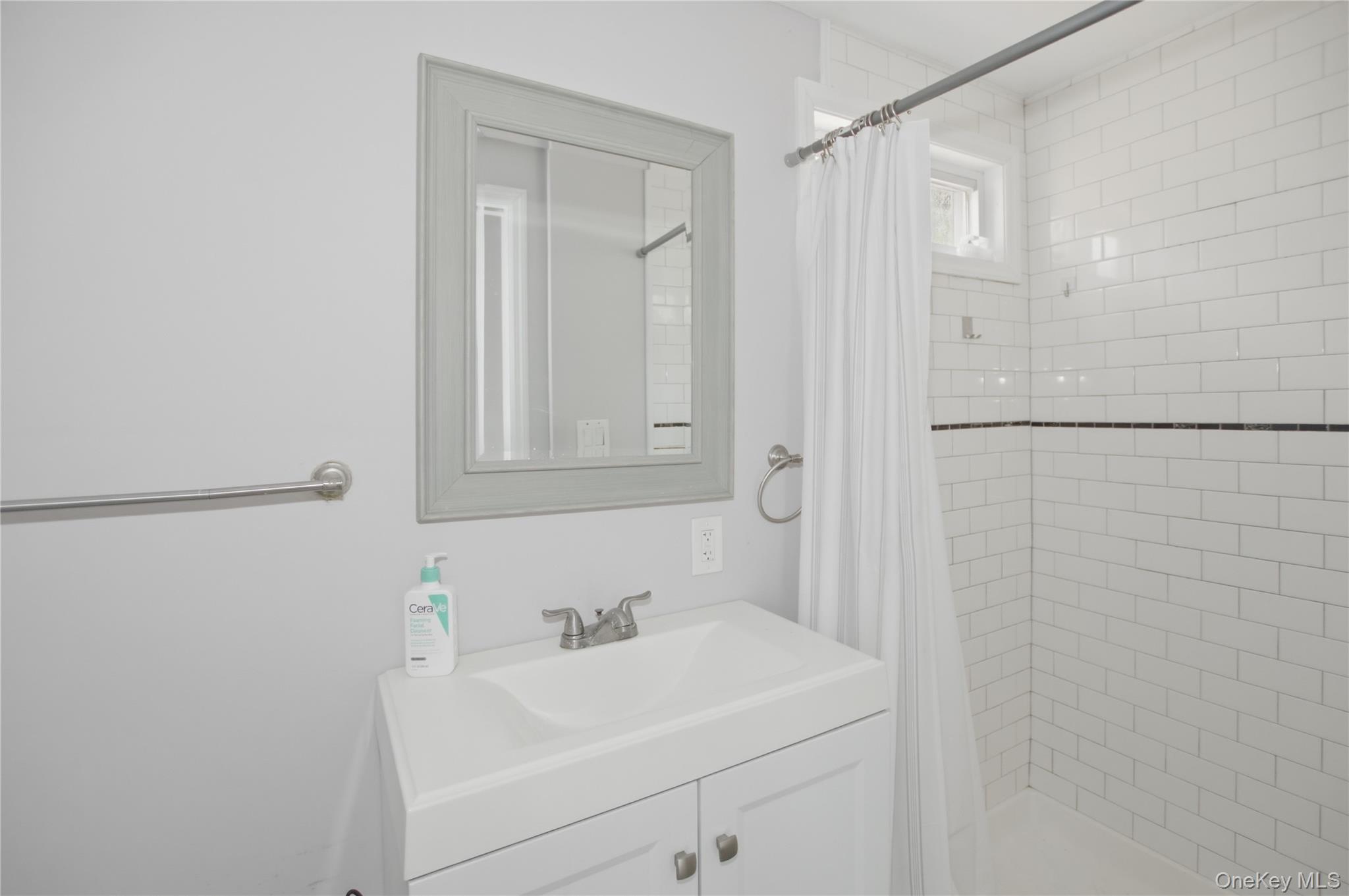 Single Family Sunburst Drive Suffolk County, NY 11778, MLS-978738-28