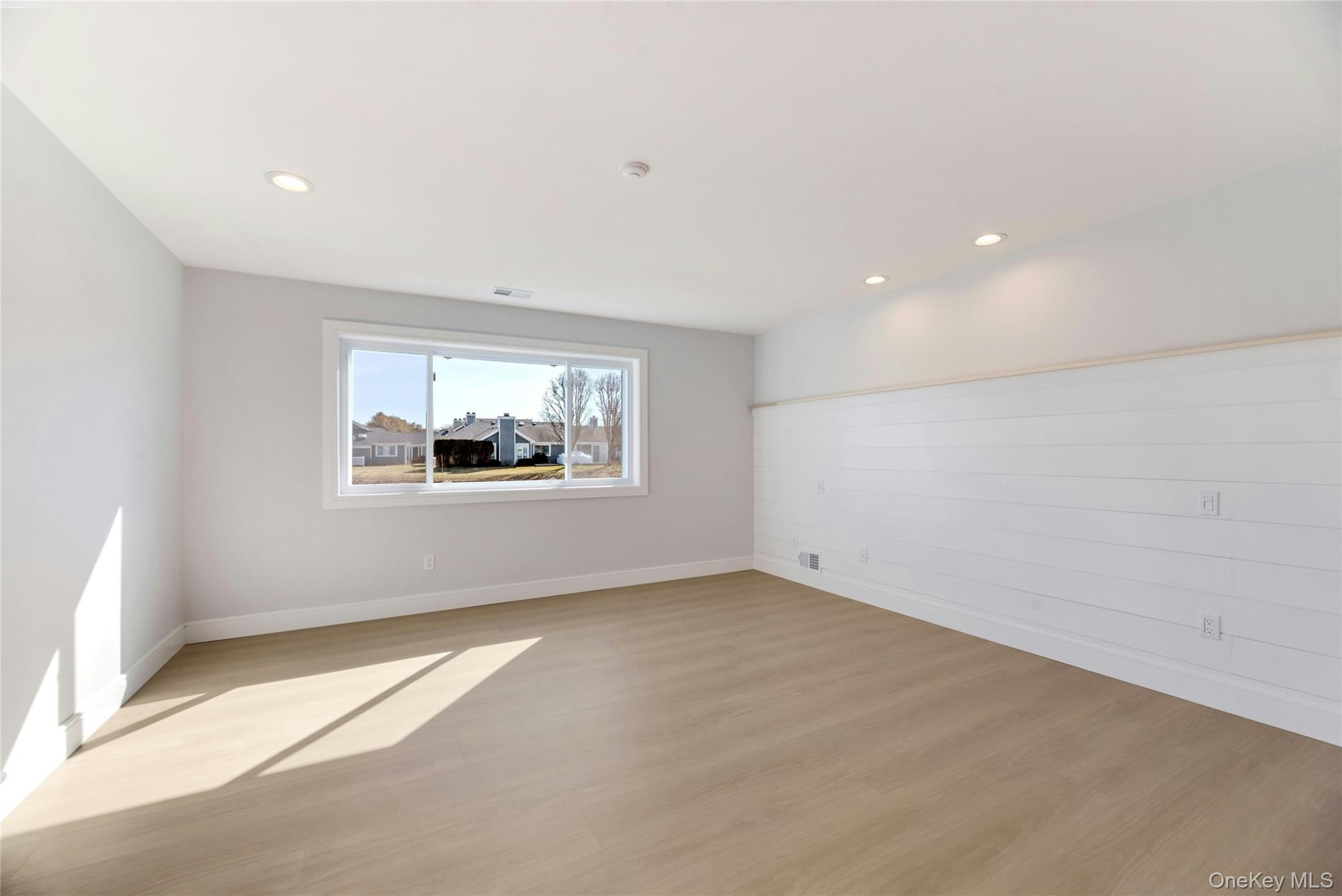 Condo Midland Pond  Suffolk County, NY 11955, MLS-978743-12