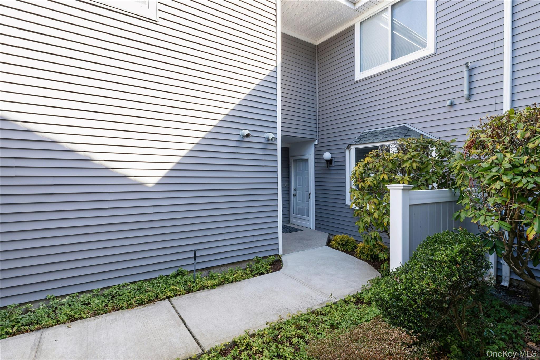 Condo Midland Pond  Suffolk County, NY 11955, MLS-978743-2