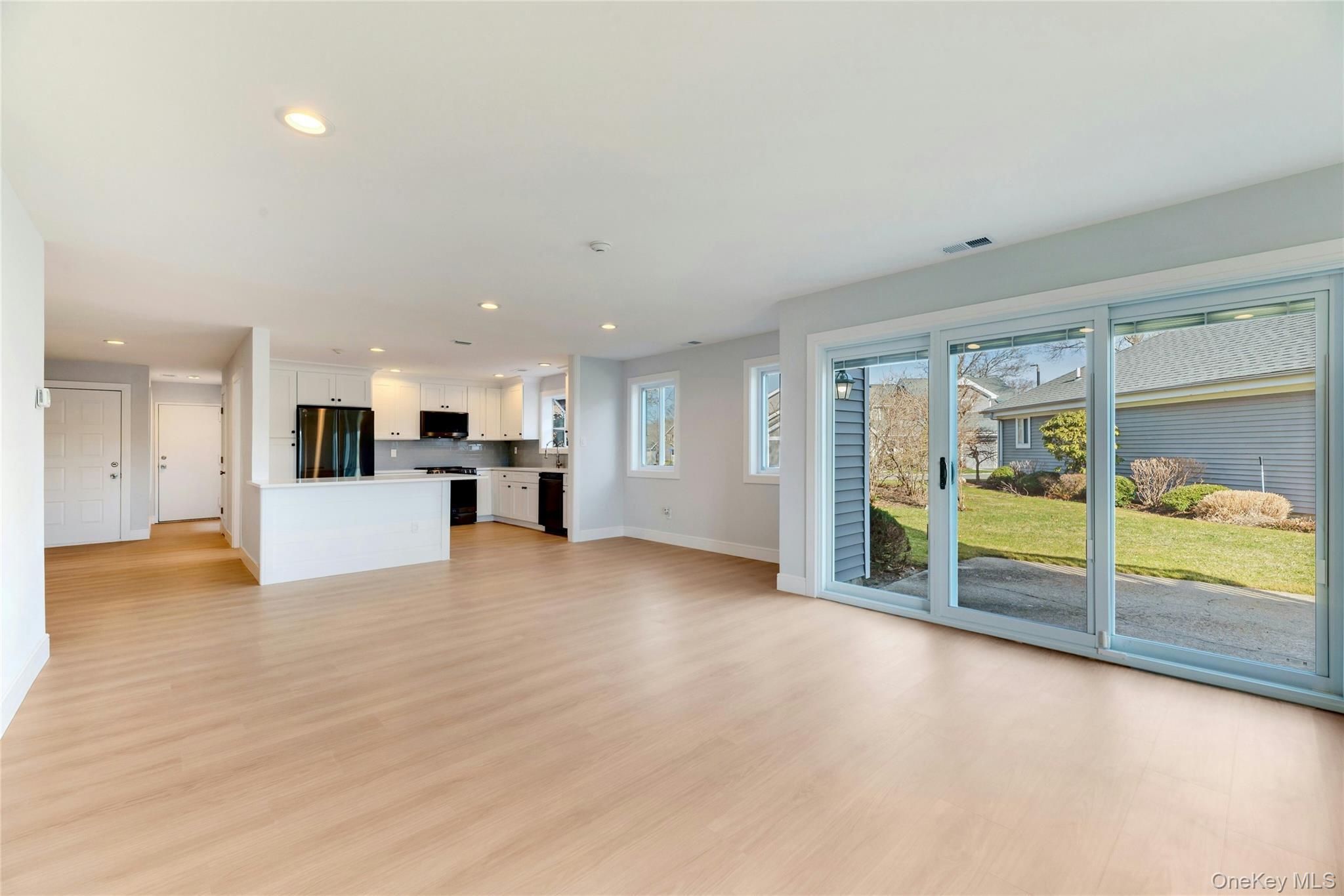 Condo Midland Pond  Suffolk County, NY 11955, MLS-978743-5