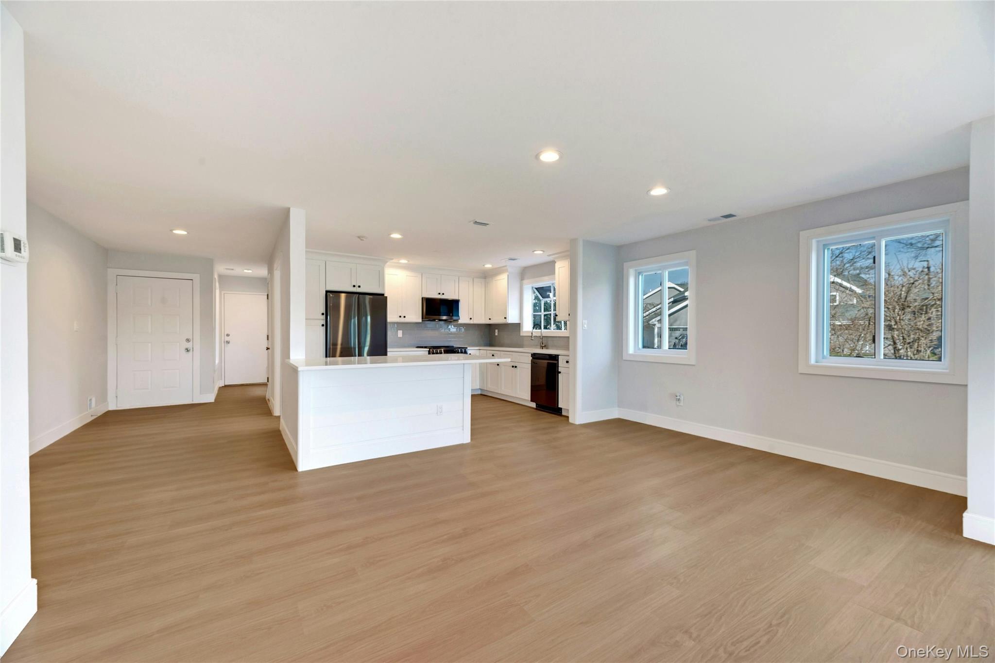 Condo Midland Pond  Suffolk County, NY 11955, MLS-978743-6