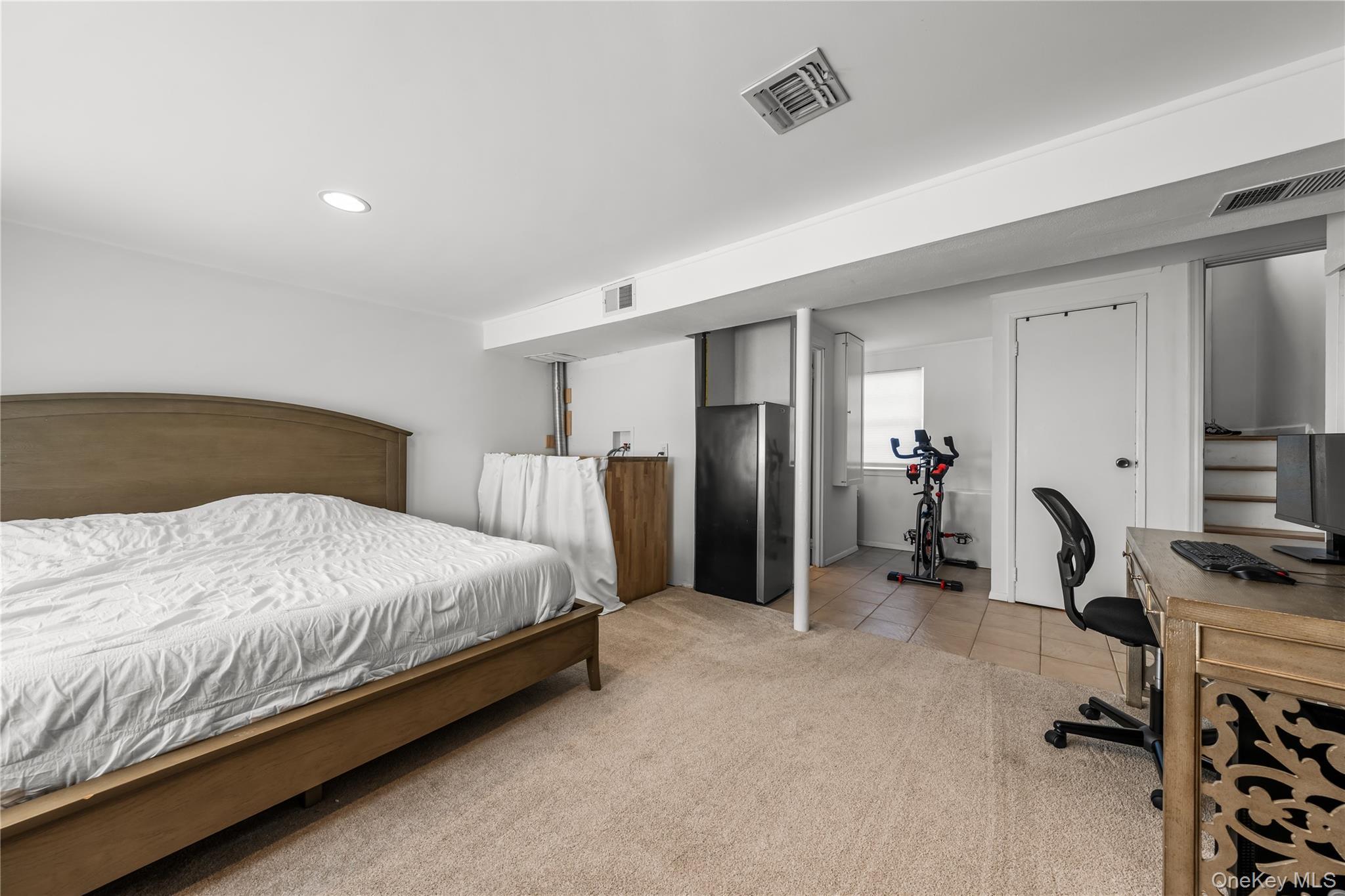 Single Family Lynx  Suffolk County, NY 11733, MLS-978751-16