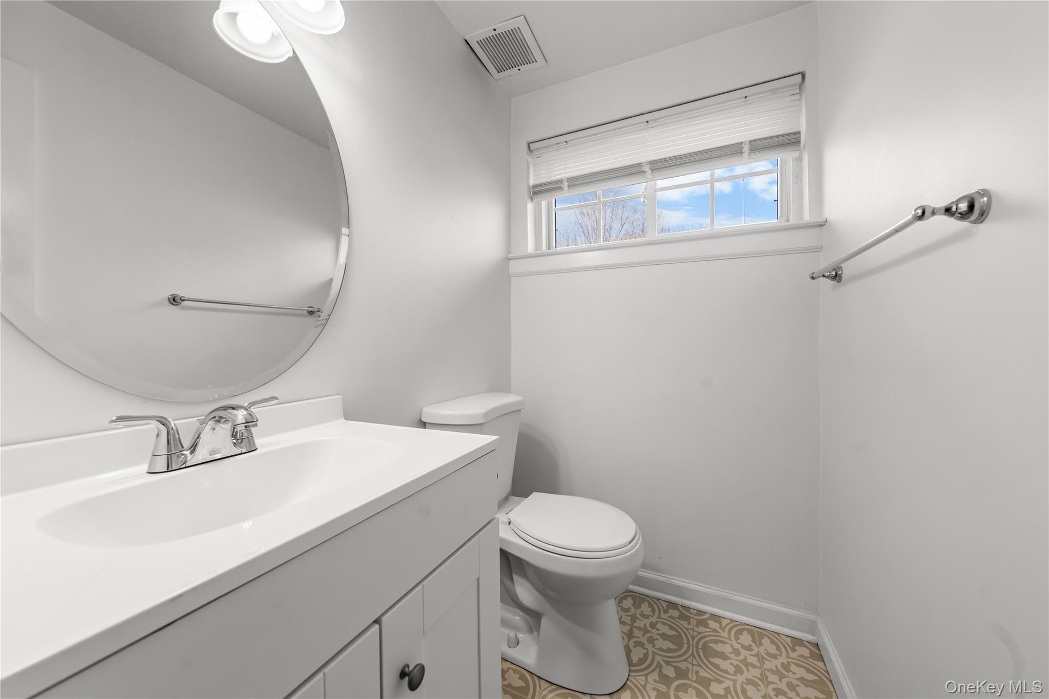 Single Family Lynx  Suffolk County, NY 11733, MLS-978751-18