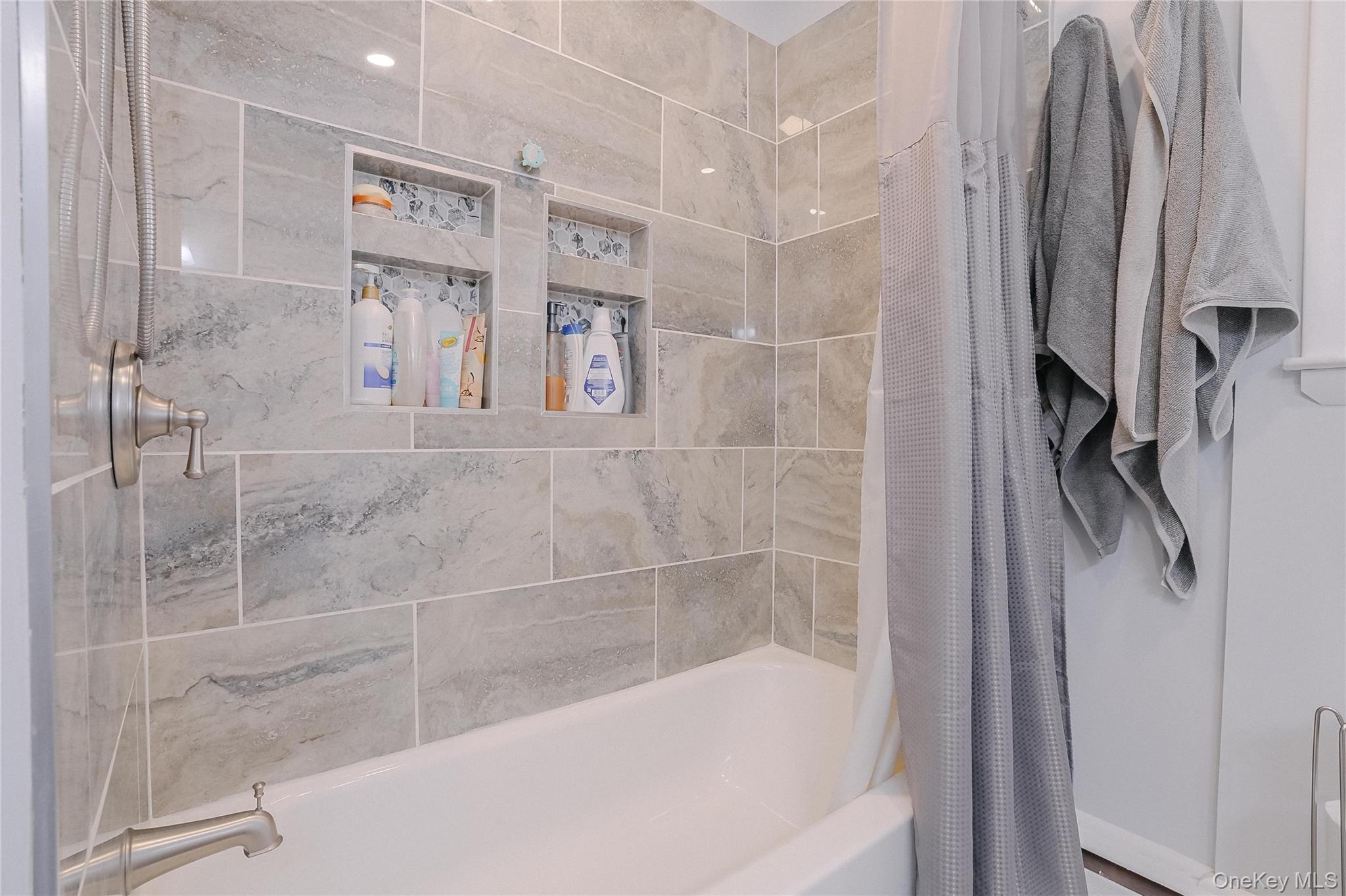 Single Family Mary Ulster County, NY 12449, MLS-978752-16