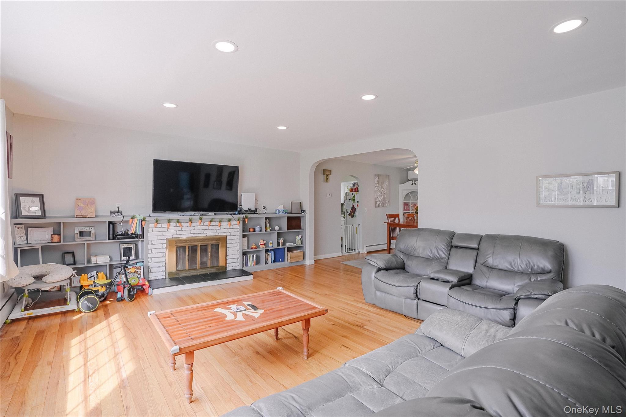 Single Family Mary Ulster County, NY 12449, MLS-978752-5