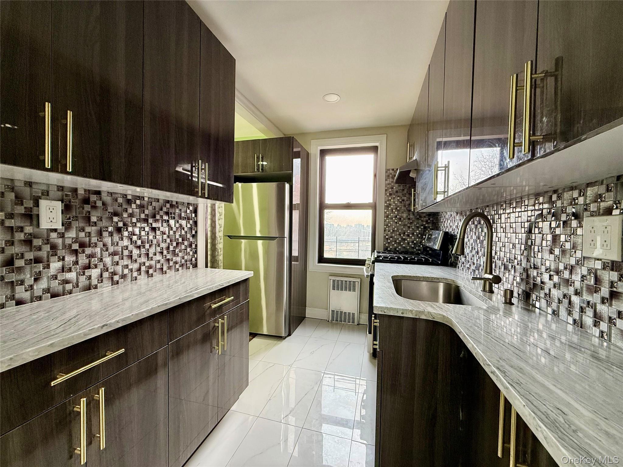 Coop Northern  Queens, NY 11368, MLS-978760-3