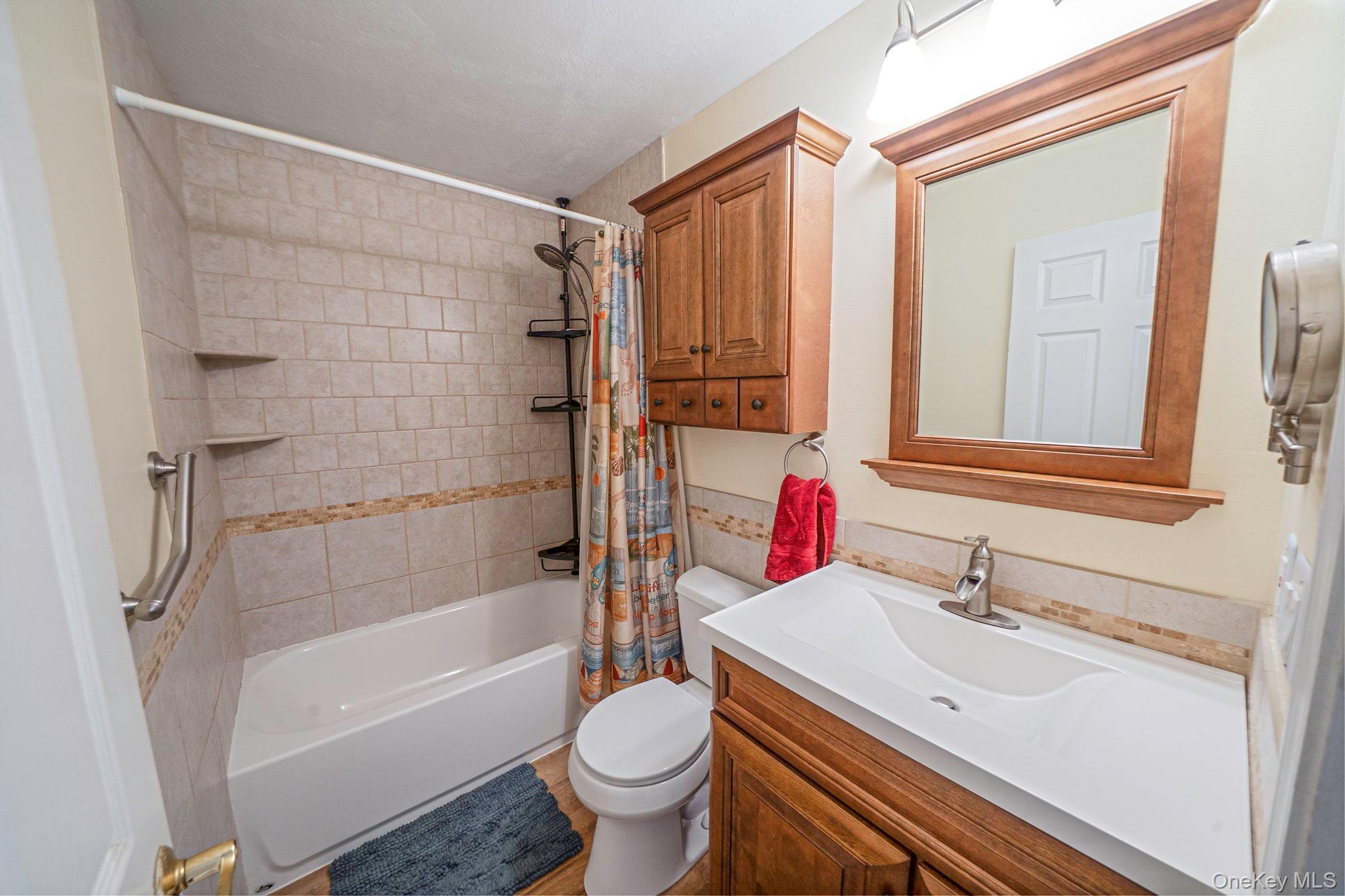 Coop Merrick Suffolk County, NY 11701, MLS-978766-16