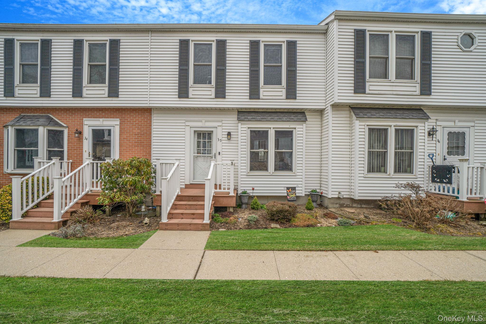 Coop Merrick Suffolk County, NY 11701, MLS-978766-2