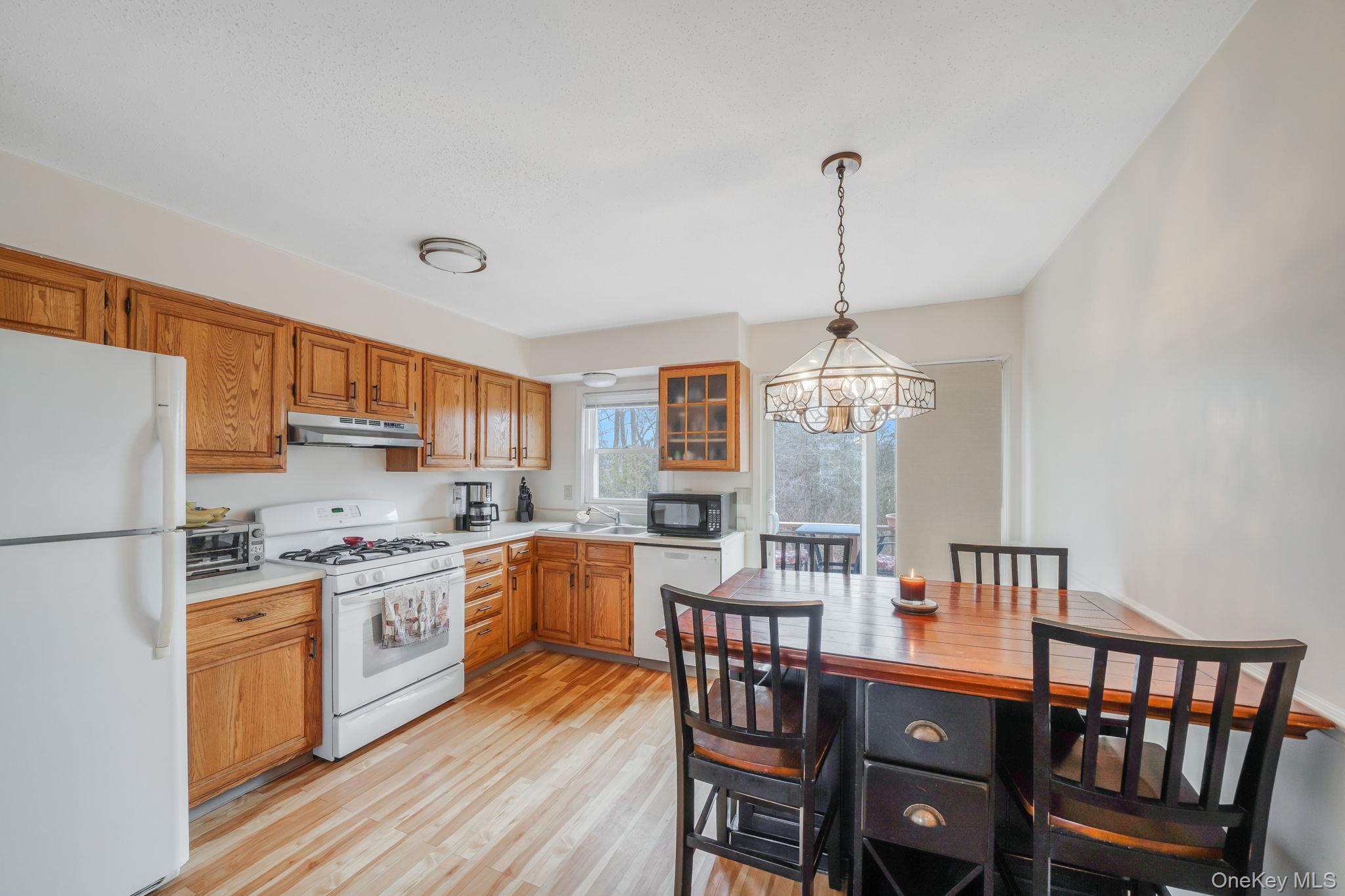 Coop Merrick Suffolk County, NY 11701, MLS-978766-7