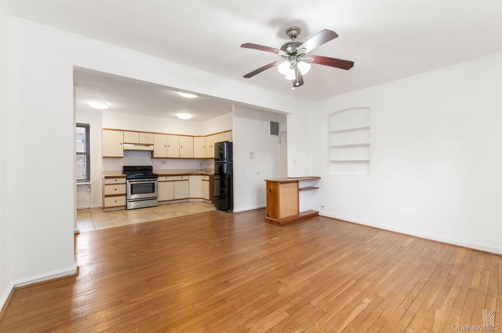 Condo 77th  Queens, NY 11370, MLS-978776-5