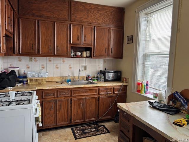 Single Family Tenbroeck  Bronx, NY 10469, MLS-978784-7