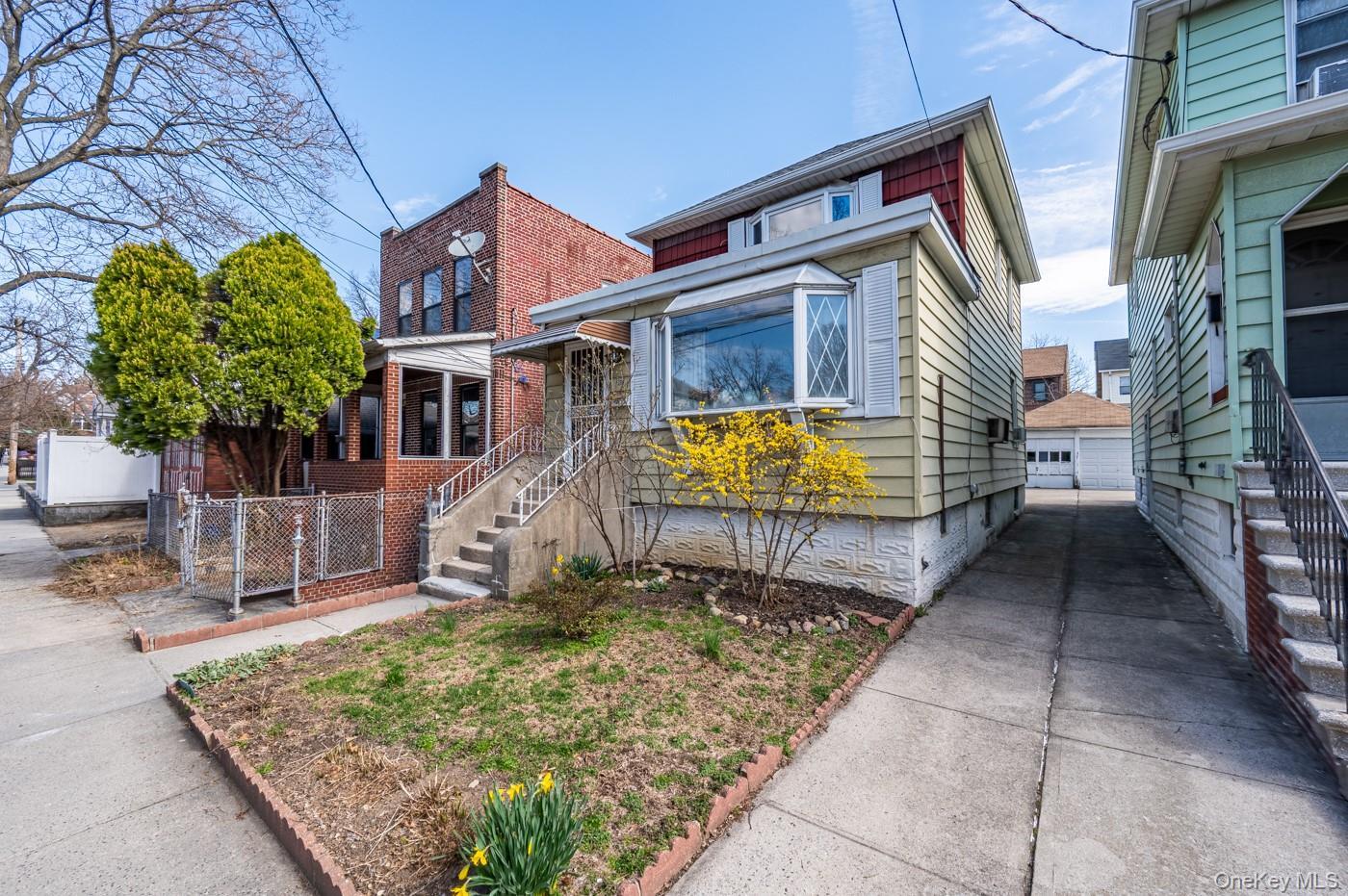 Single Family Hone  Bronx, NY 10461, MLS-978787-2